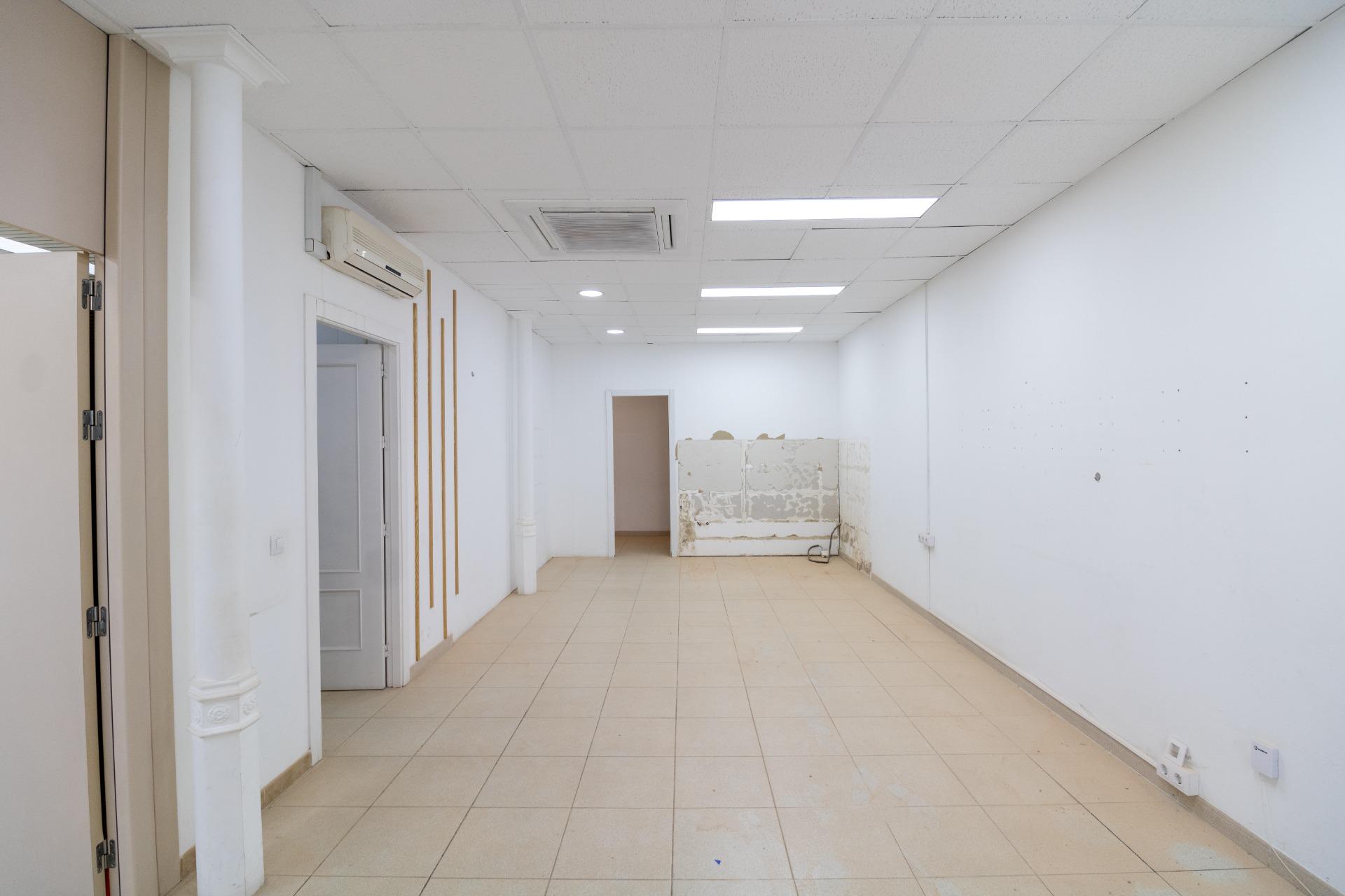 LOCAL COMERCIAL EN BENAHADUX