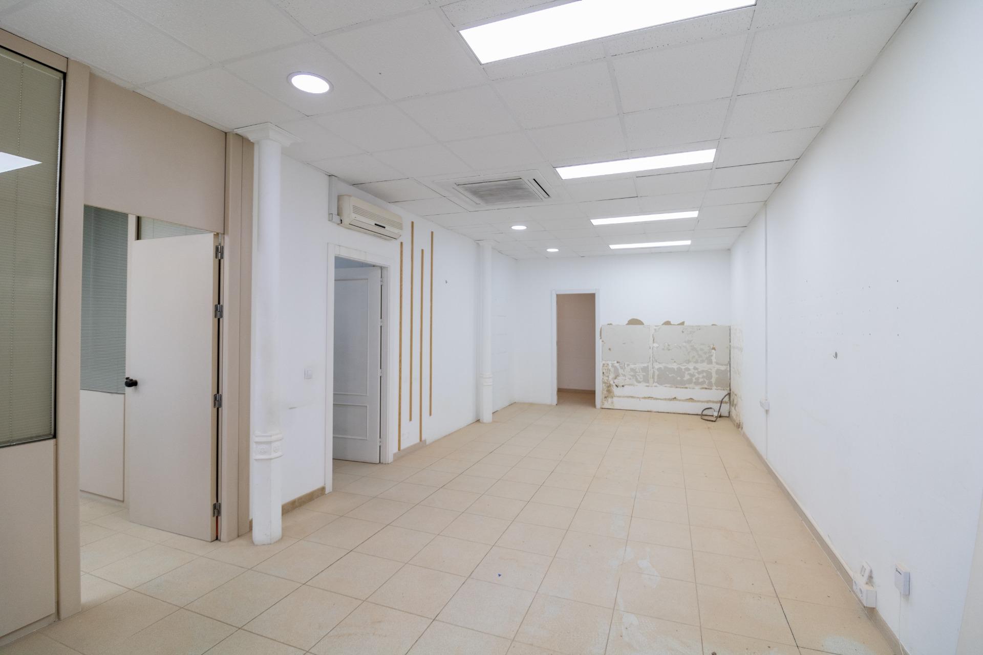 LOCAL COMERCIAL EN BENAHADUX
