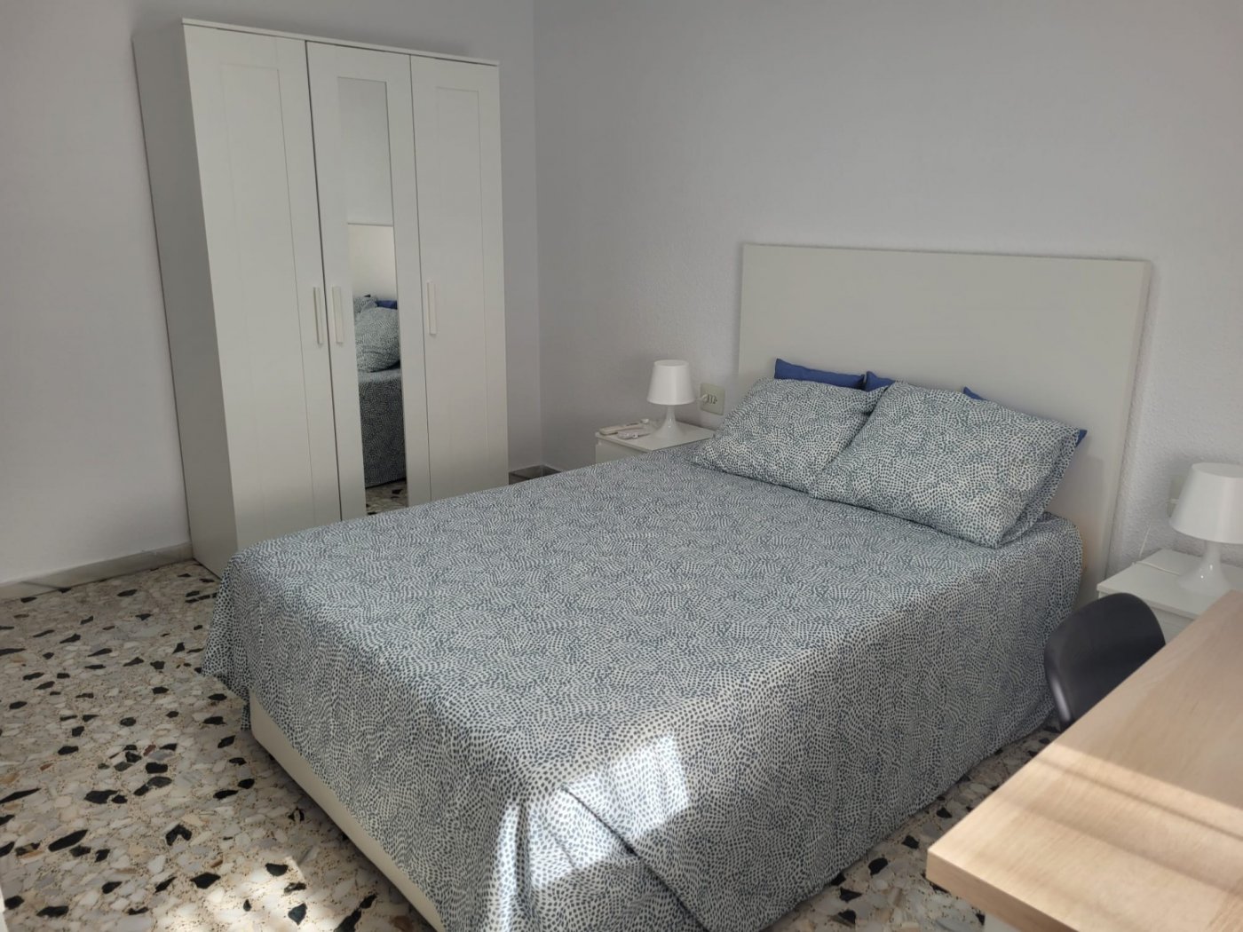 VIVIENDA DE CUATRO HABITACIONES PARA TEMPORADA ESCOLAR