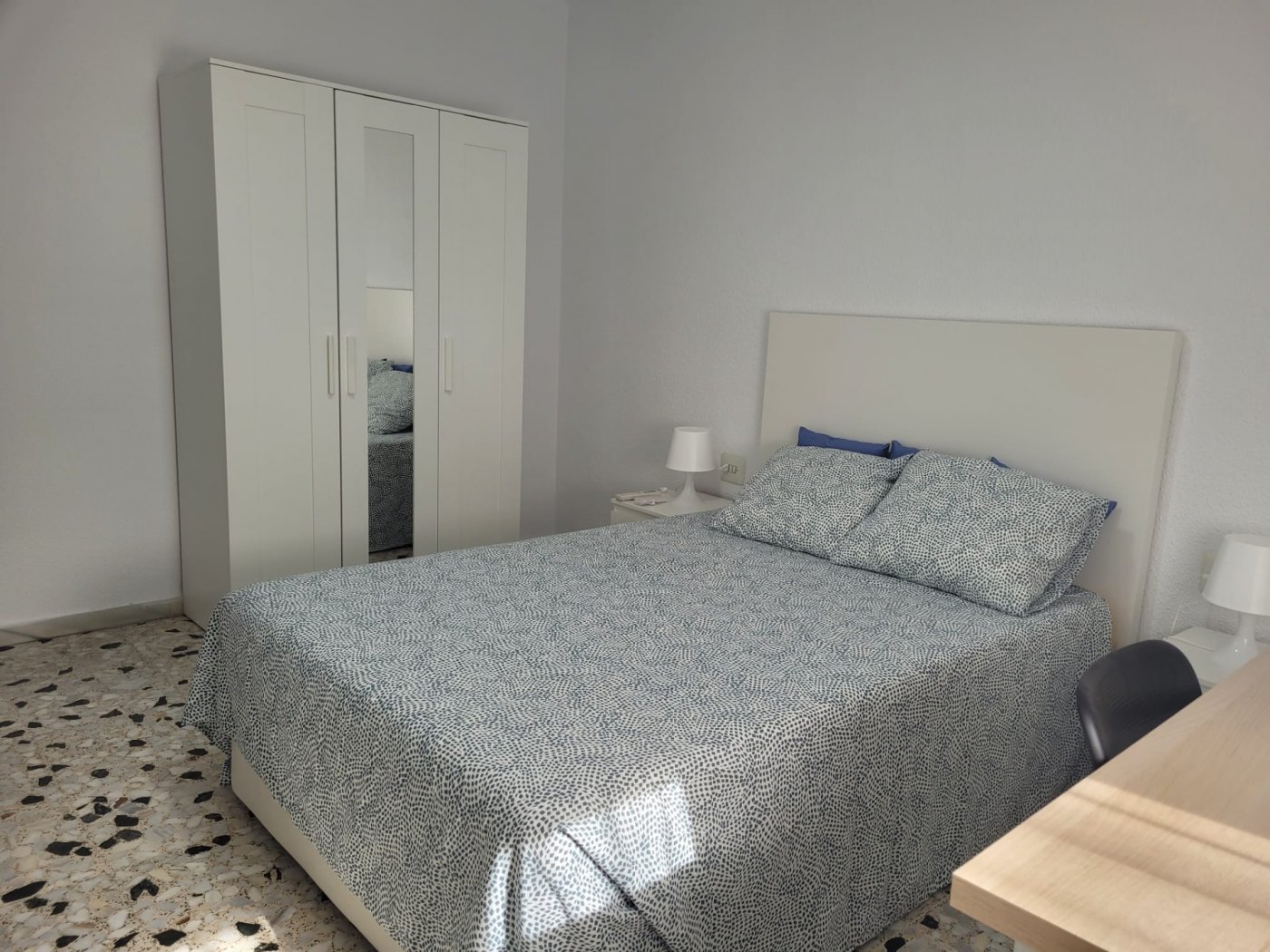 VIVIENDA DE CUATRO HABITACIONES PARA TEMPORADA ESCOLAR