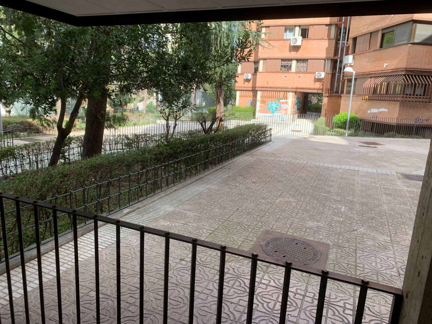 BAJO CON TERRAZA
