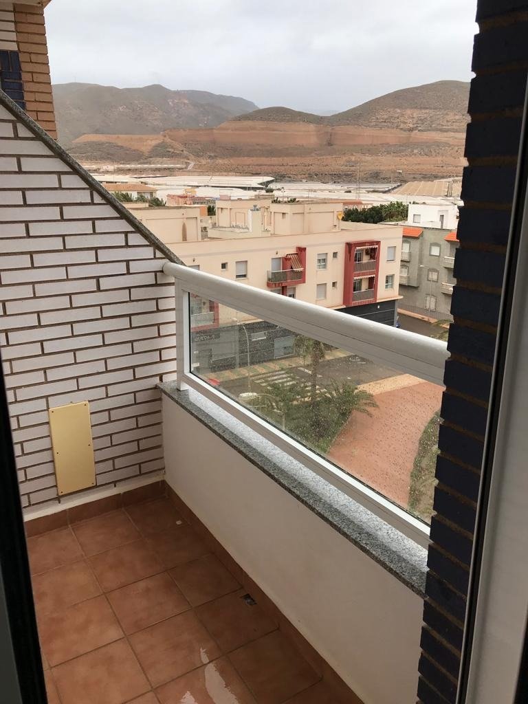 2 DORMITORIOS + PLAZA DE GARAJE EN EL CENTRO DE LA GANGOSA