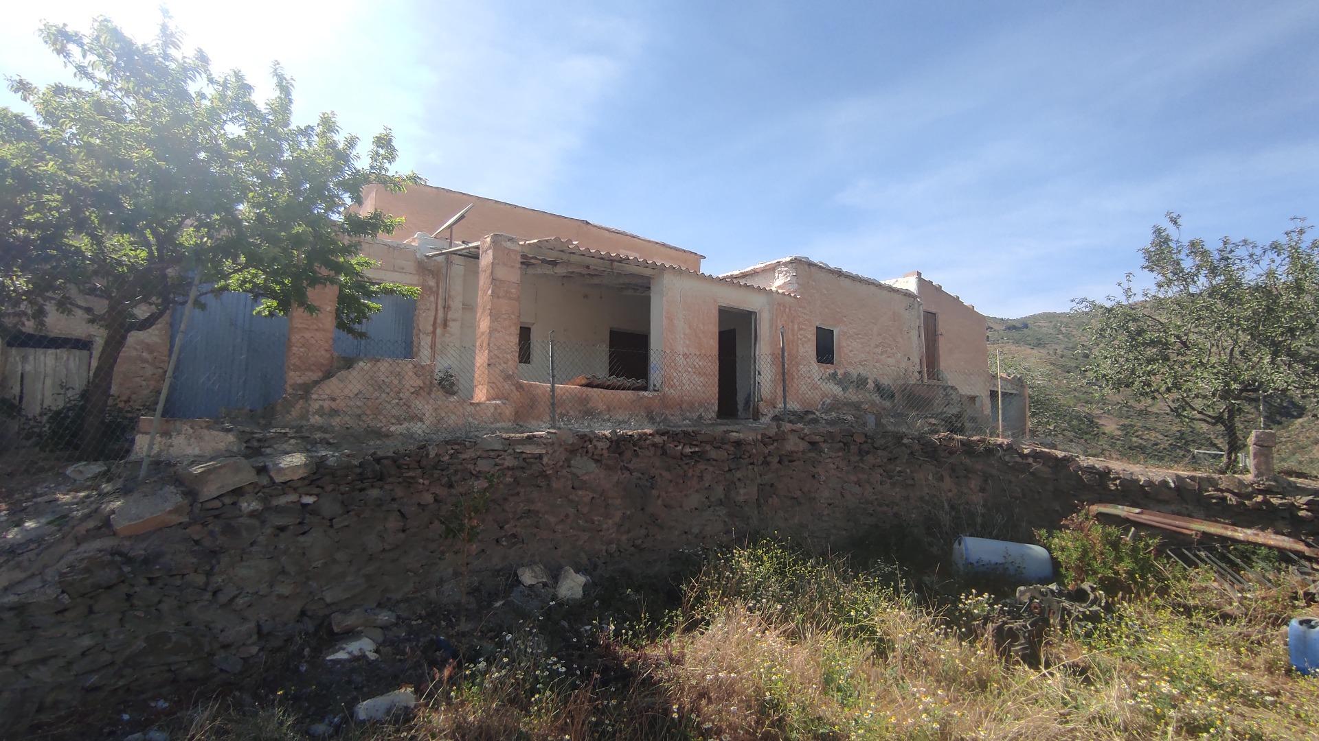 Auténtico Cortijo Alpujarreño con Encanto y Potencial – Murtas (Zona Bodega Cuatro Vientos)