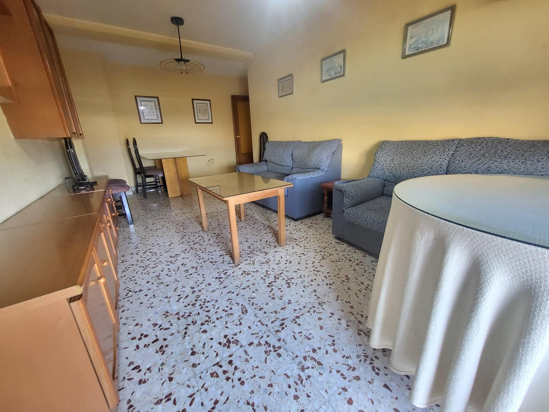 SE VENDE PISO DE 3 HABITACIONES EN BARRIO SAN LUIS