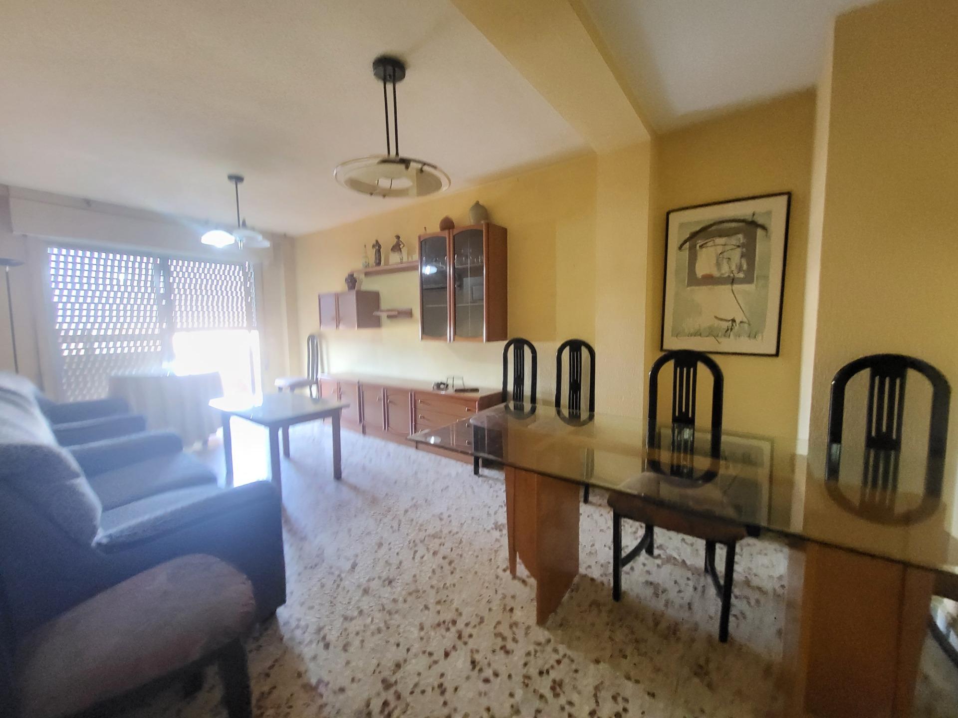 SE VENDE PISO DE 3 HABITACIONES EN BARRIO SAN LUIS