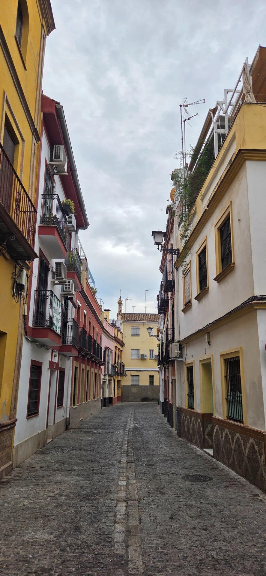Piso reformado en pleno centro de Sevilla – Calle Hiniesta