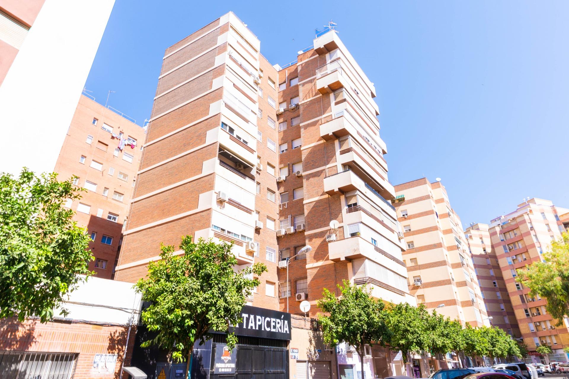 ¡Oportunidad Única! Piso Reformado en el corazón de Almería