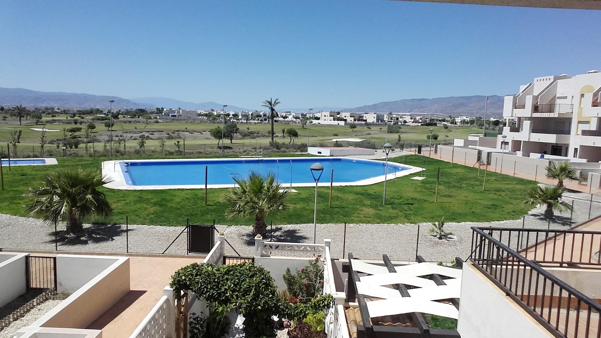 SE ALQUILA APARTAMENTO EN EL TOYO TEMPORADA ESCOLAR