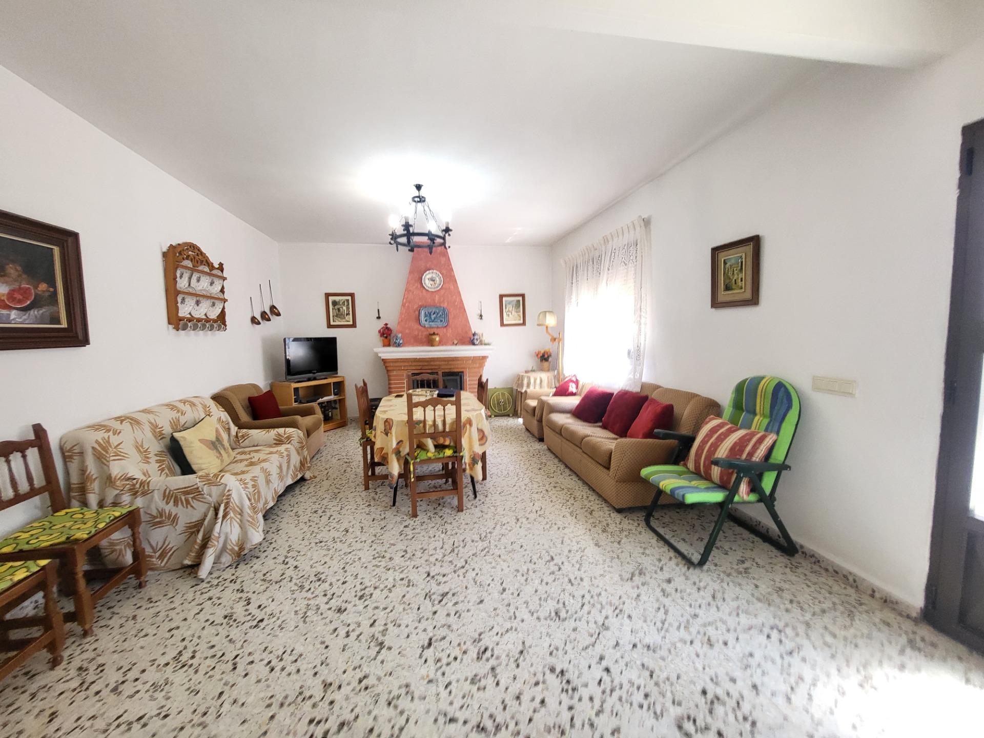SE VENDE CASA CON PARCELA EN LA HUERTEZUELA