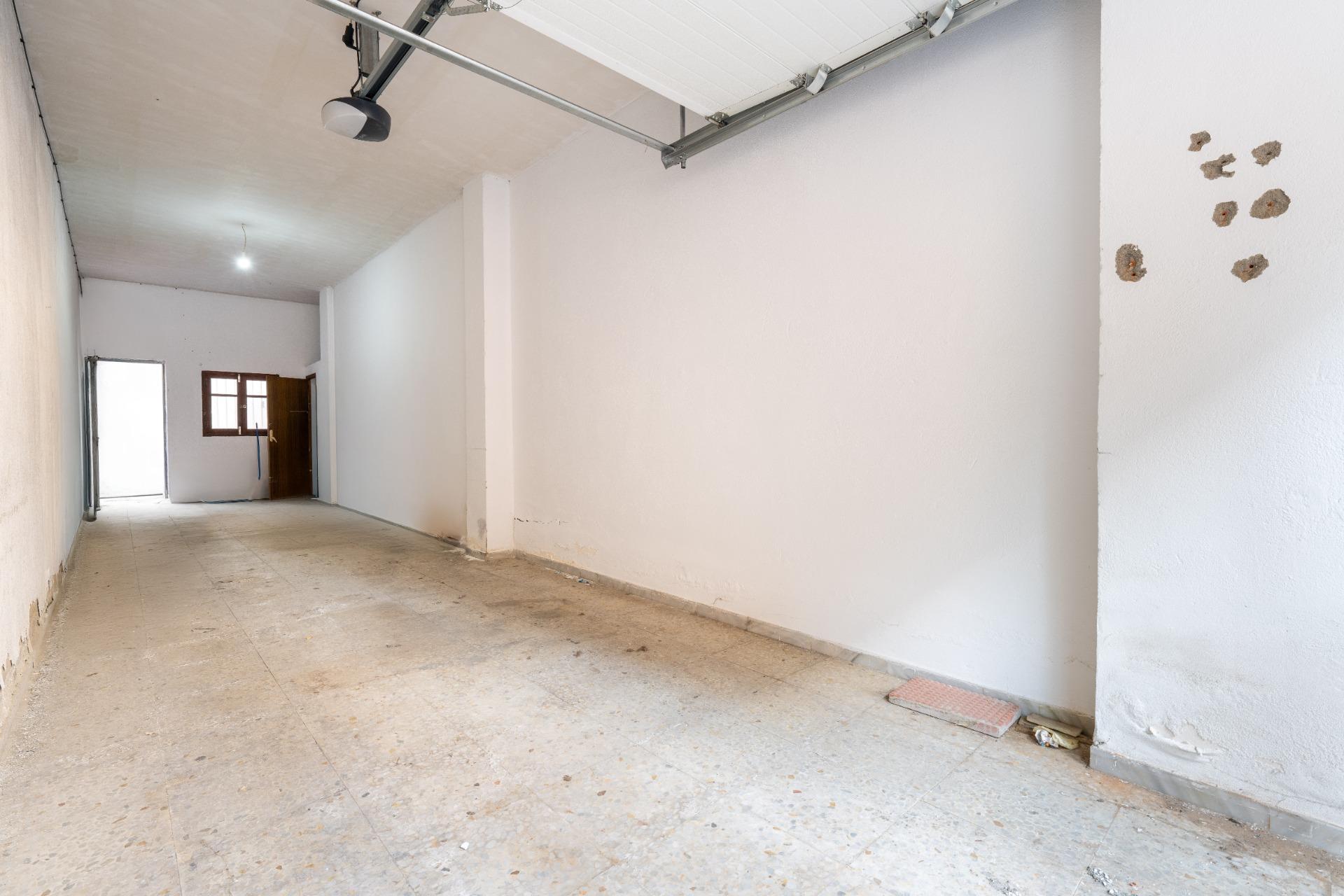 Se vende Local o Garaje en Almería