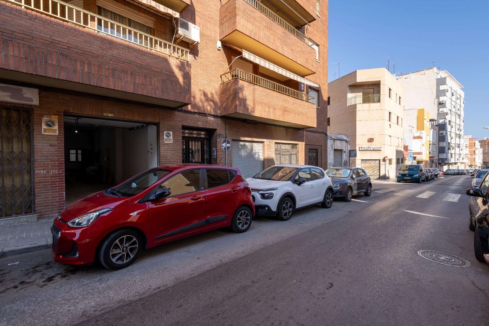 Se vende Local o Garaje en Almería