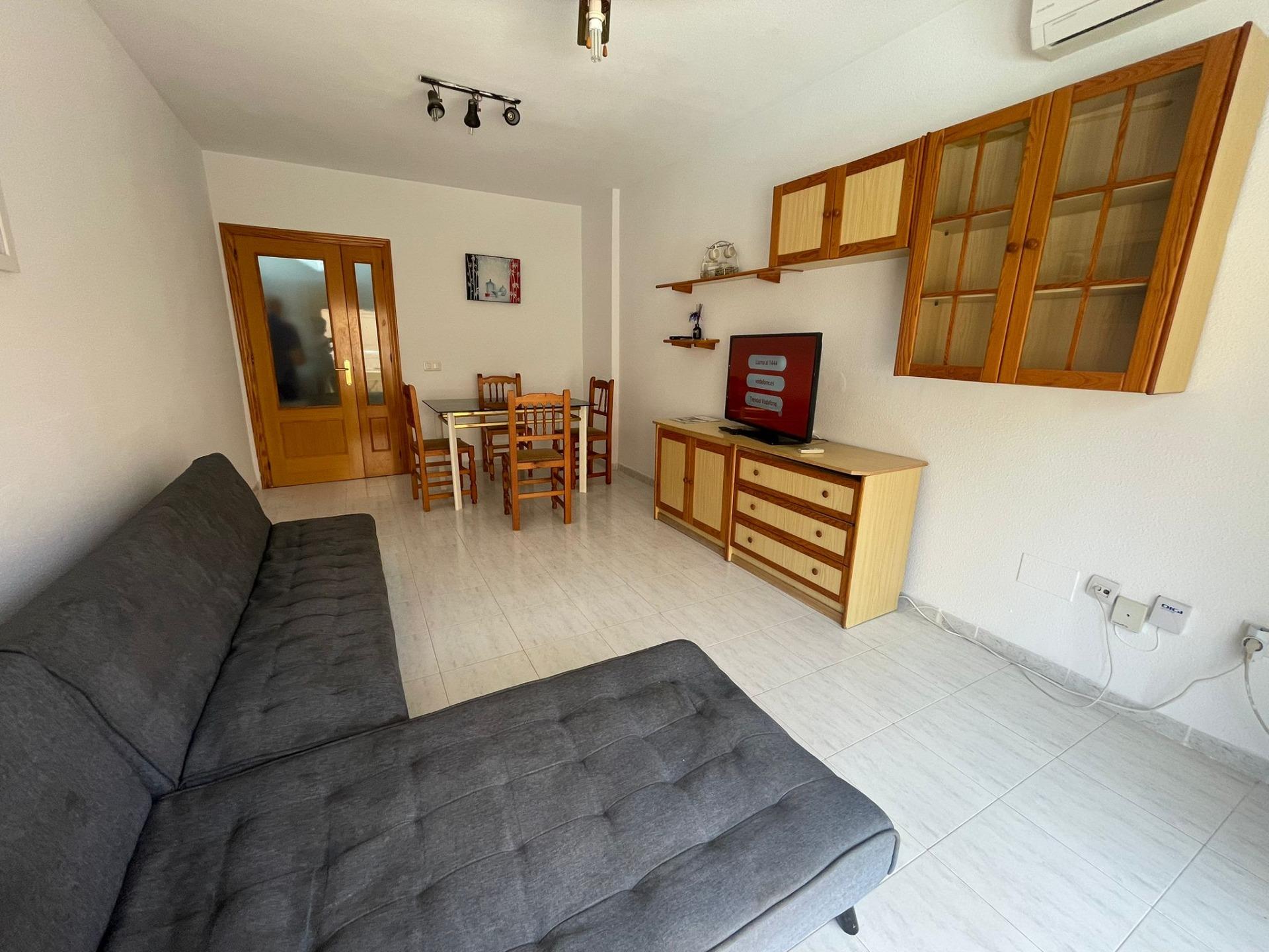 ESPECTACULAR Piso de 2 habitaciones cerca de la playa.