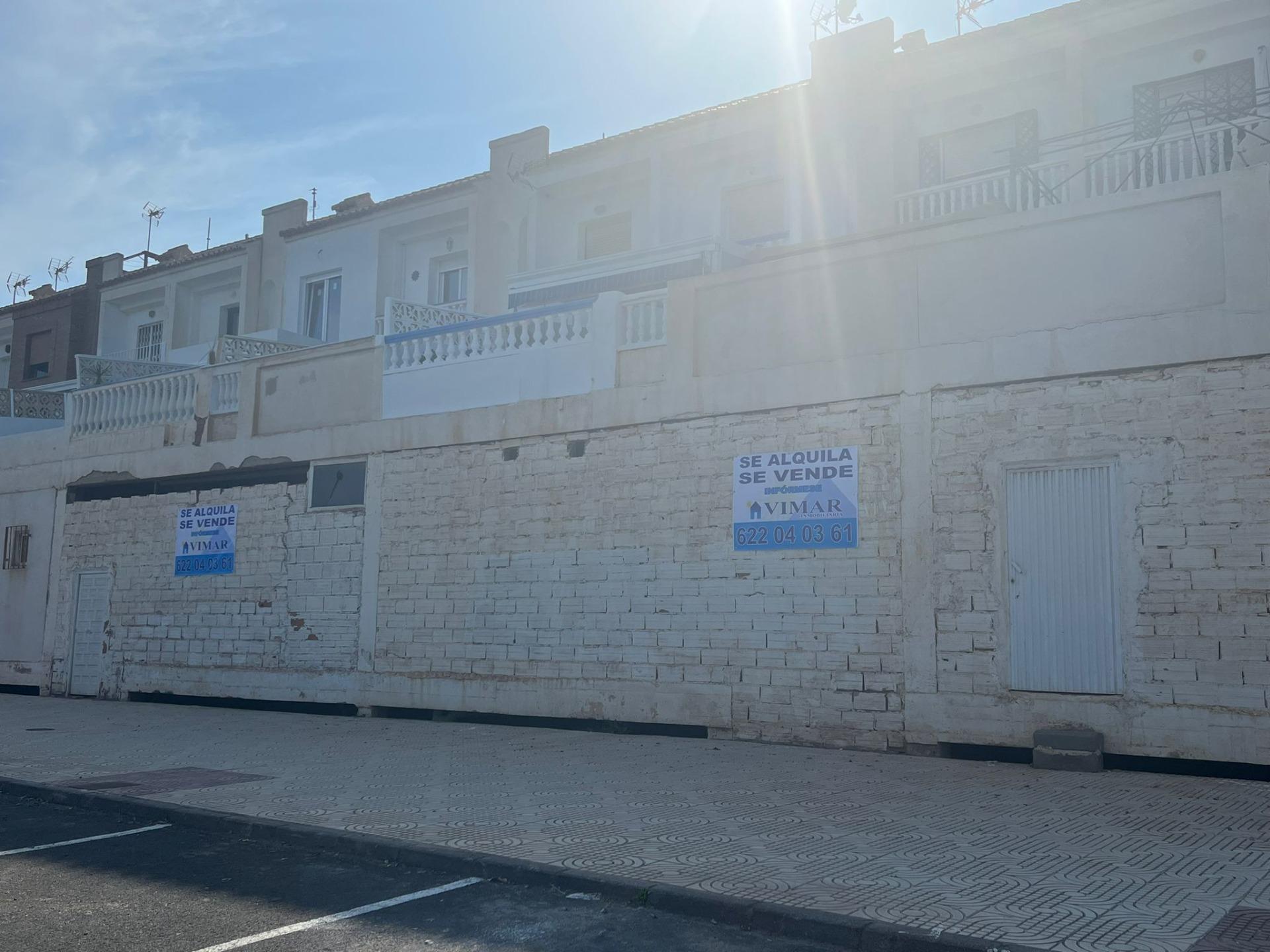 LOCAL COMERCIAL EN PRIMERA LINEA