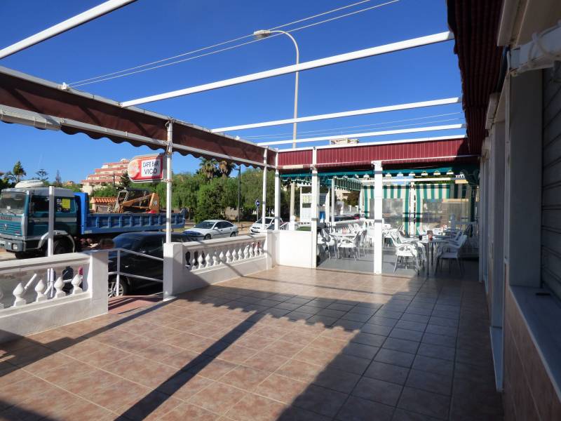 Gran Bar - Restaurante en la Urbanizacíon