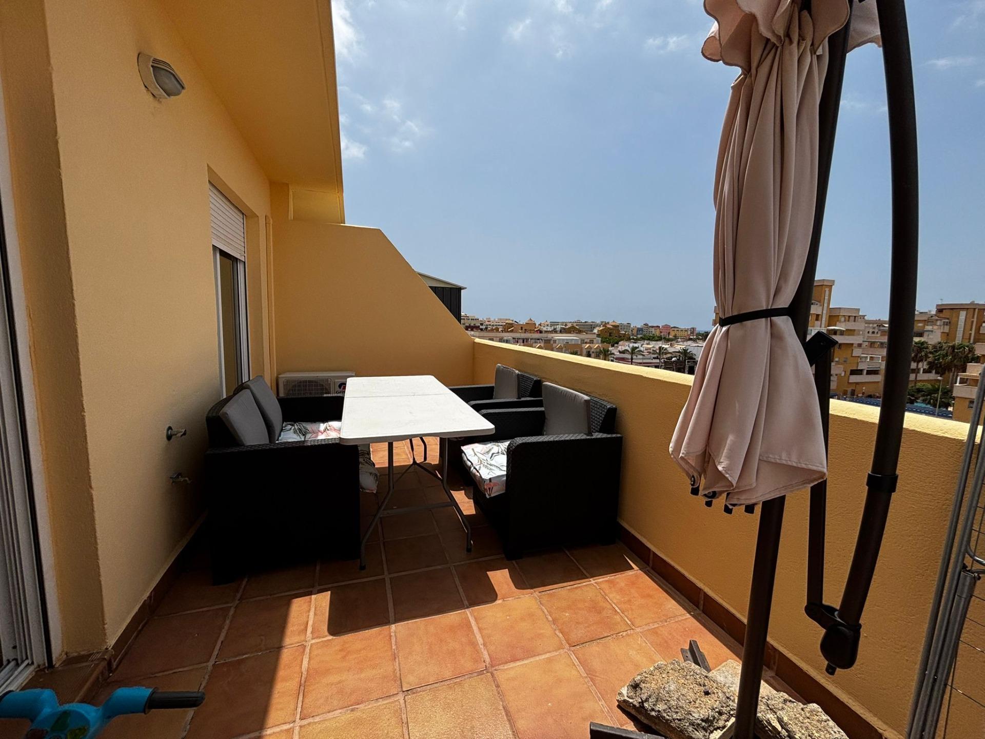 Ático con dos habitaciones en Buenavista