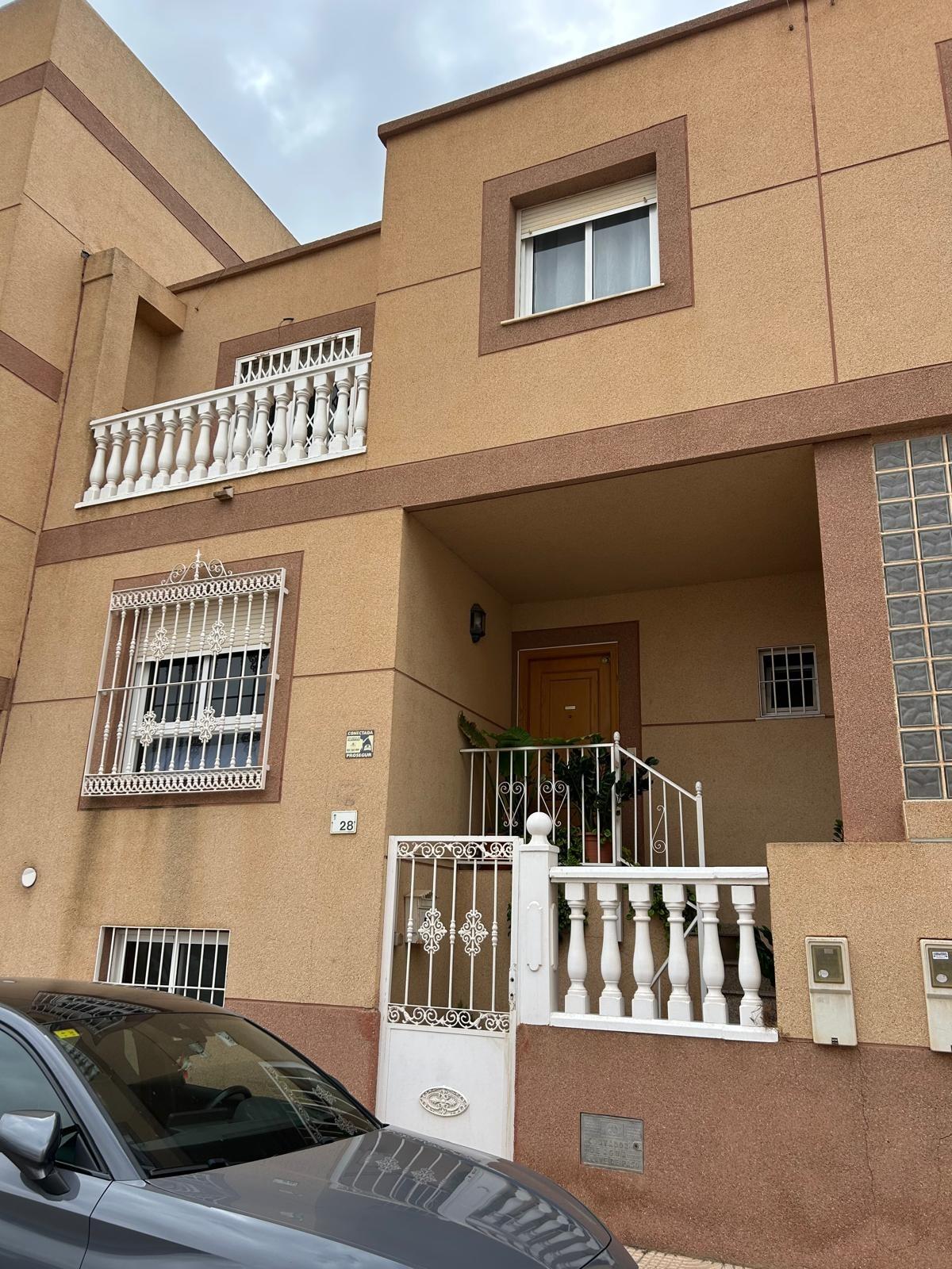 DÚPLEX SOBRE LOCAL EN LAS CABAÑUELAS