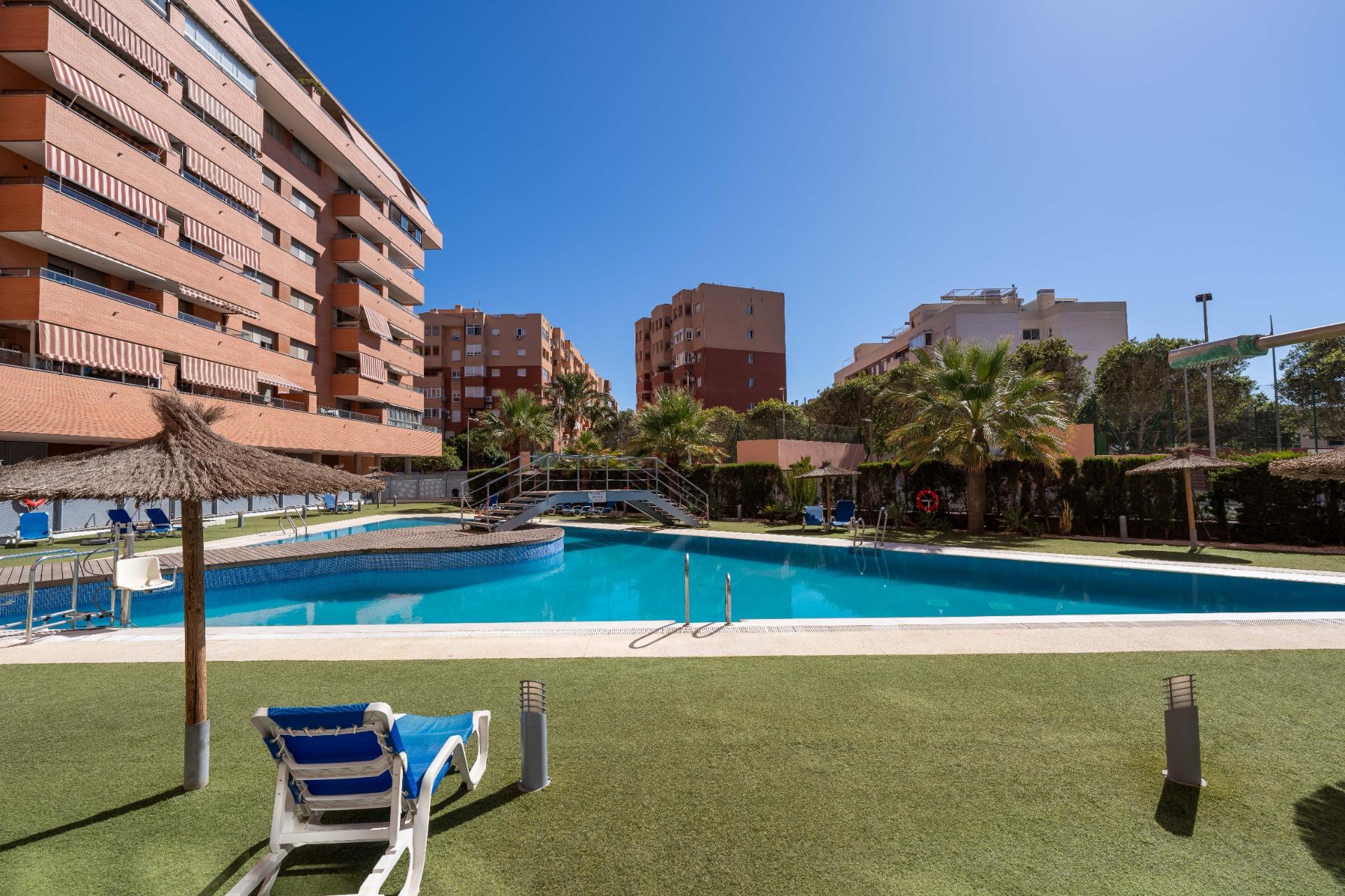Alquiler de vivienda de octubre 2025 a junio 2026 – Zona Juegos del Mediterráneo (Almería)