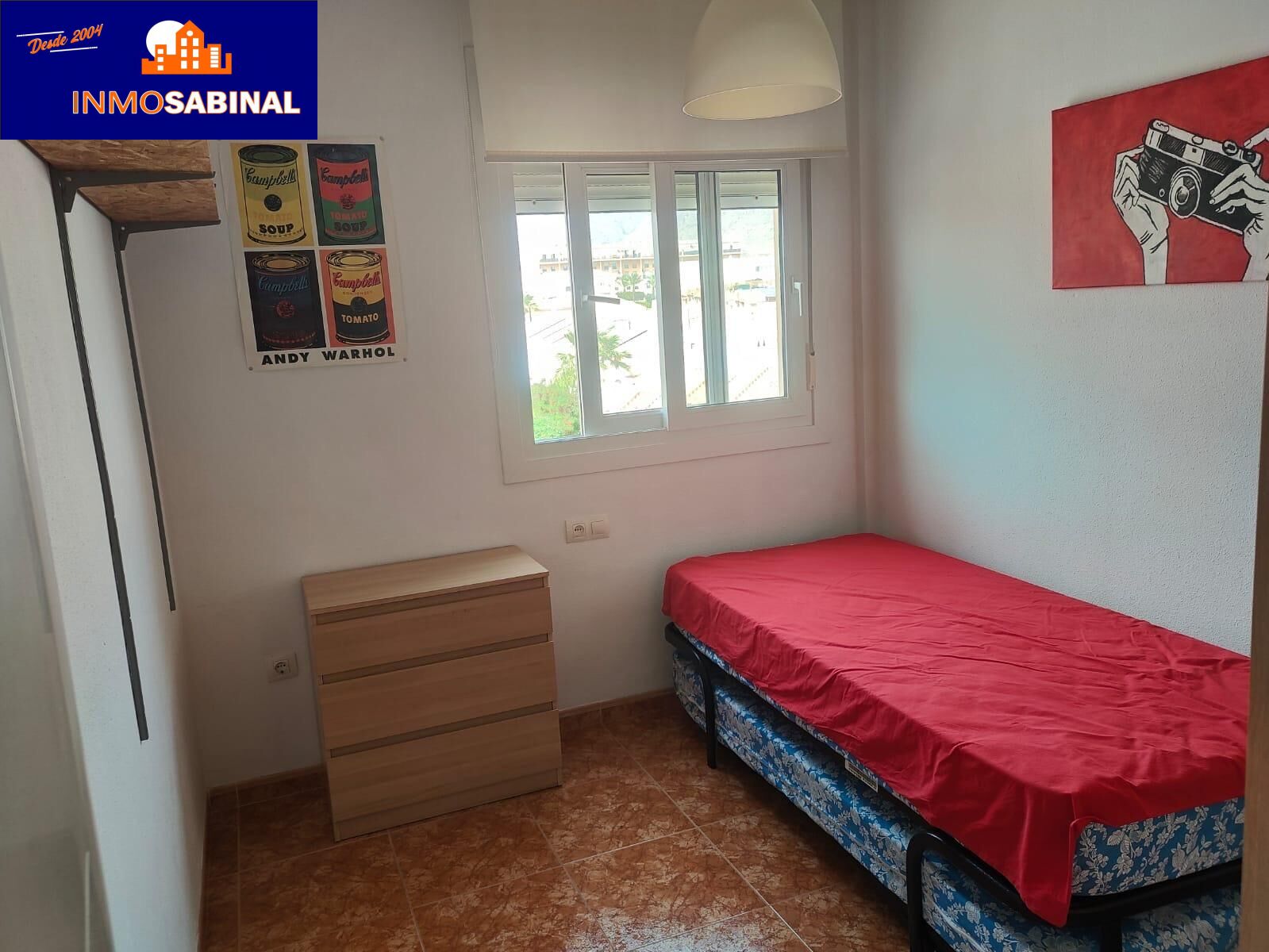 GRAN PISO DE 2 DORMITORIOS CON PLAZA DE GARAJE Y PISCINA