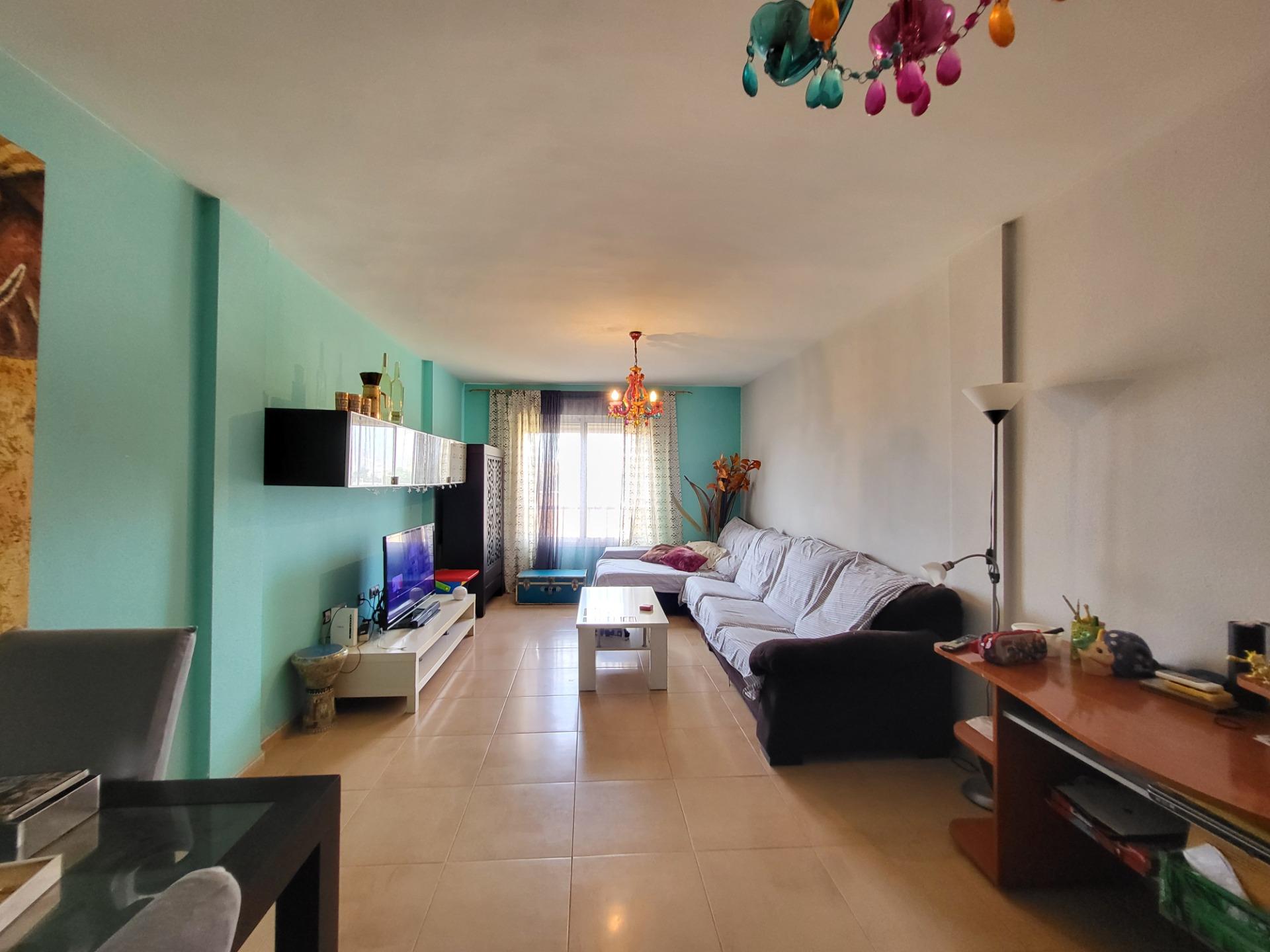SE VENDE GRAN PISO EN VIATOR DE 3 HABITACIONES