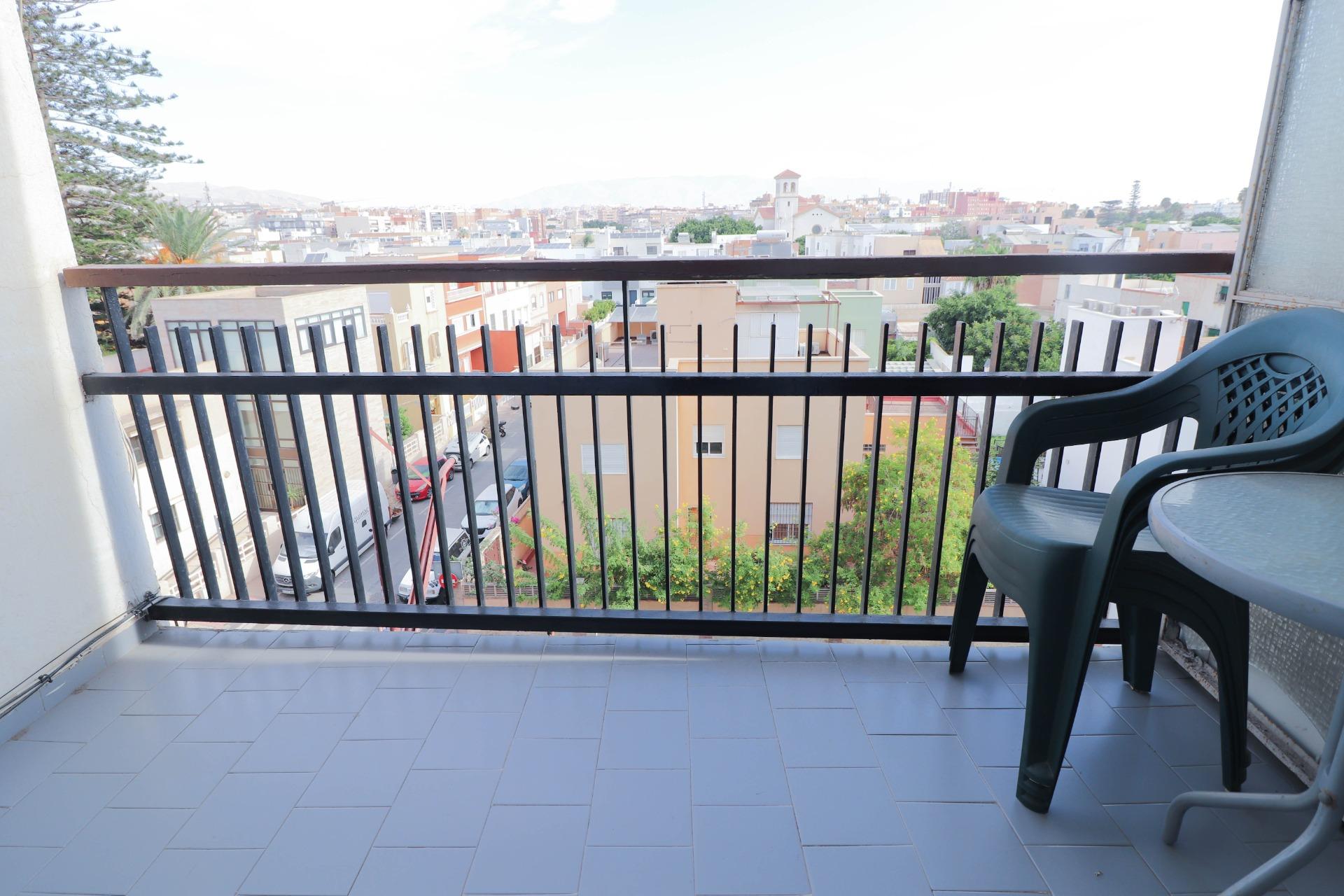 ESTUPENDO PISO EN ALQULER ZONA ZAPILLO PARA ESTUDIANTES