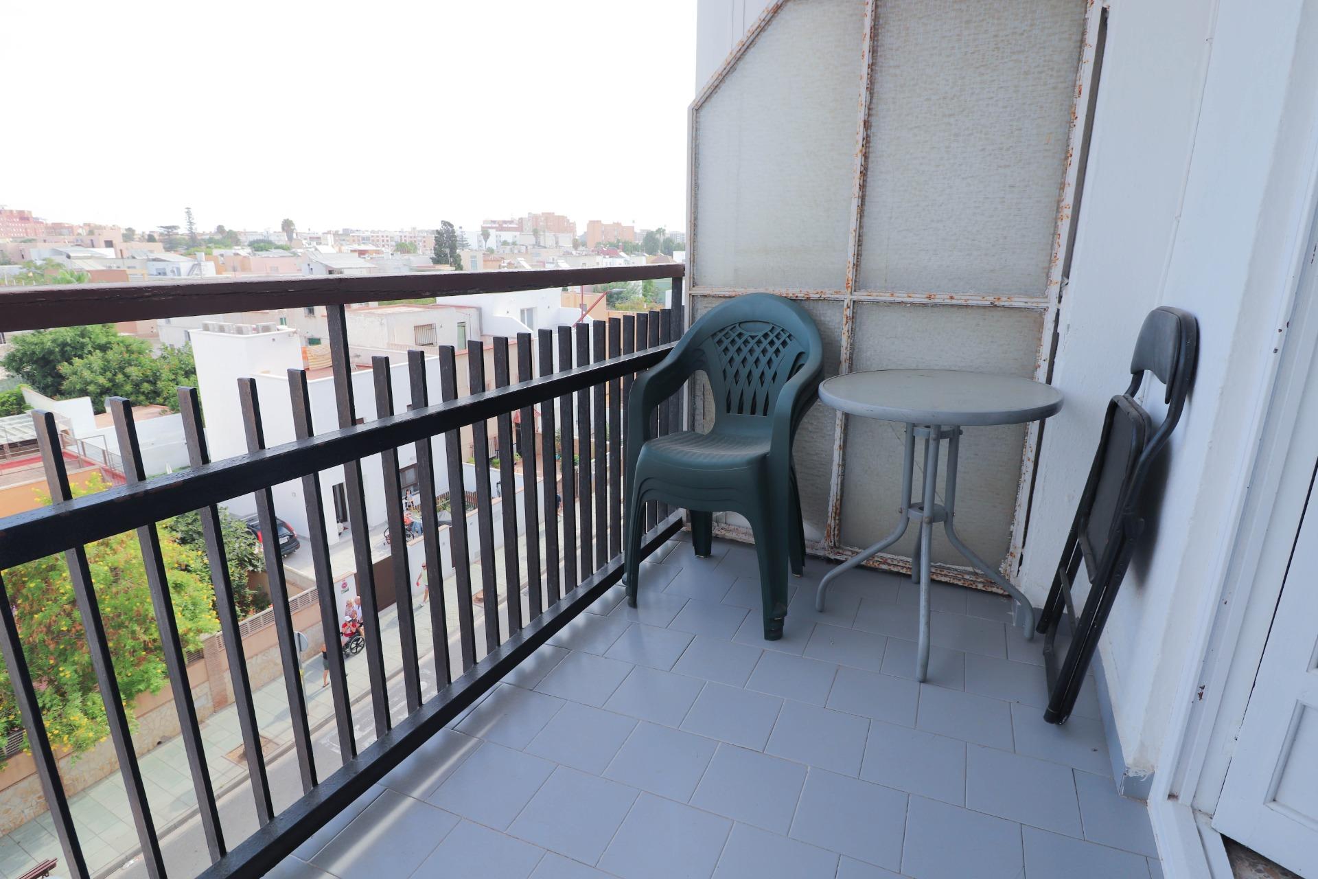 ESTUPENDO PISO EN ALQULER ZONA ZAPILLO PARA ESTUDIANTES