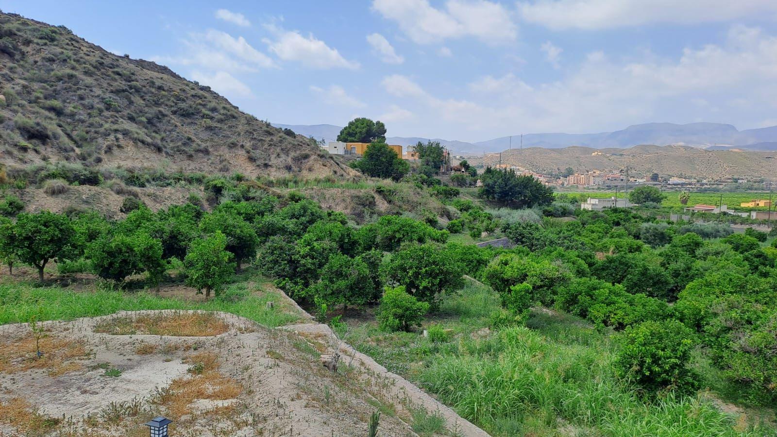 Se vende Terreno  en Gador