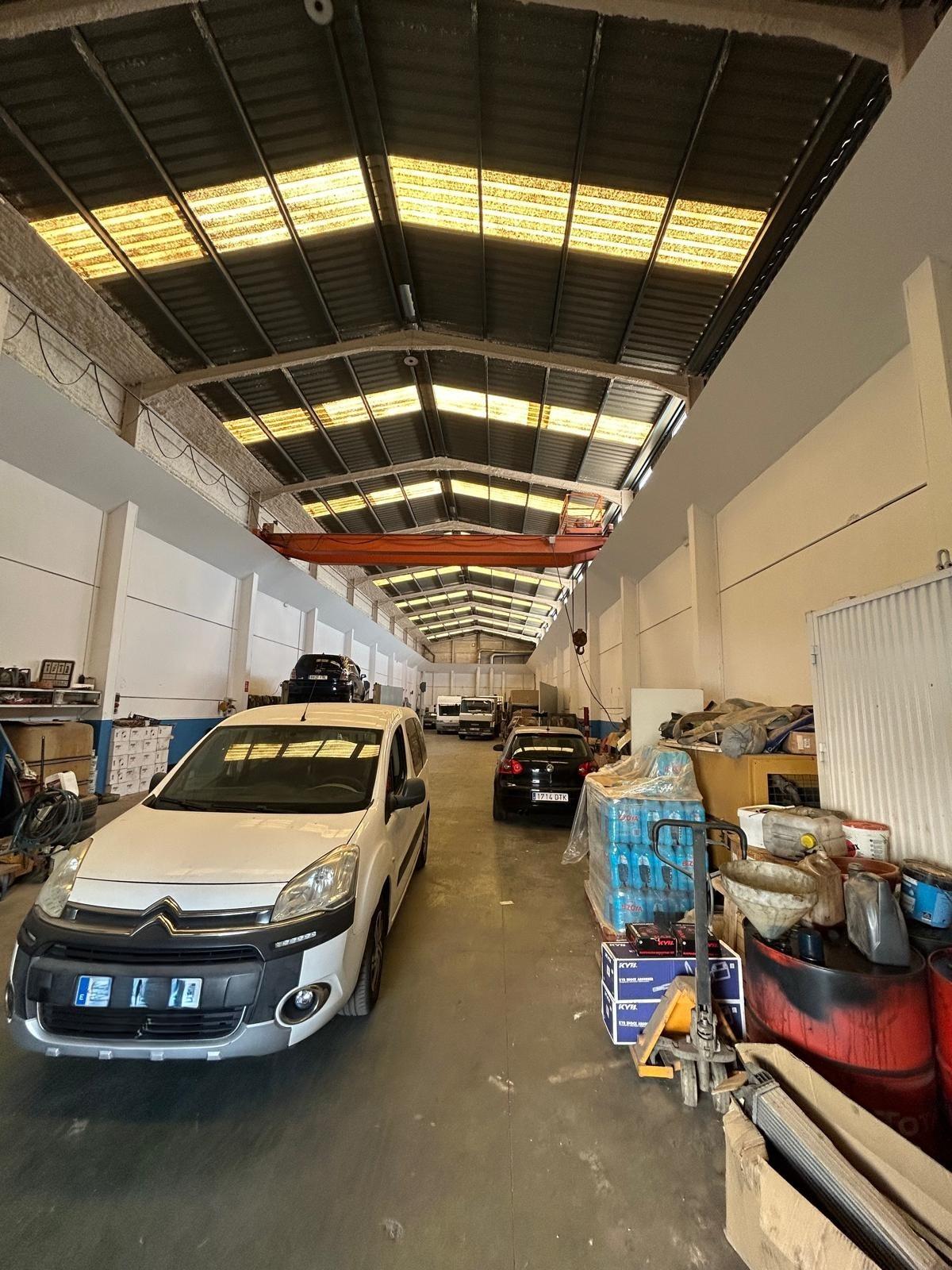 NAVE EN EL POLÍGONO INDUSTRIAL DE LA GANGOSA - VÍCAR