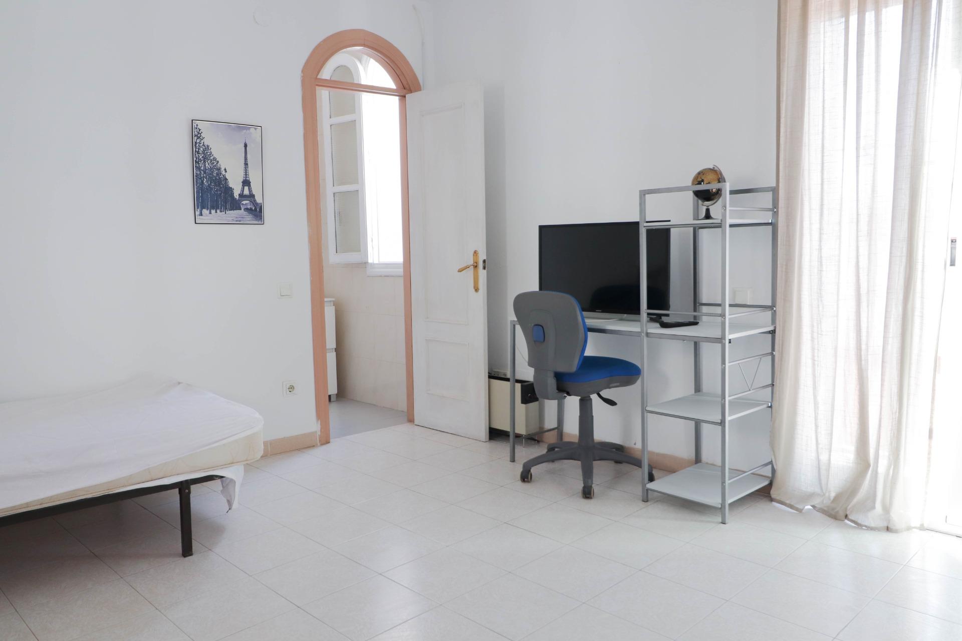 ALQUILER DE HABITACIONES PARA TEMPORADA ESCOLAR CERCA DEL ANFITEATRO ALMERIA