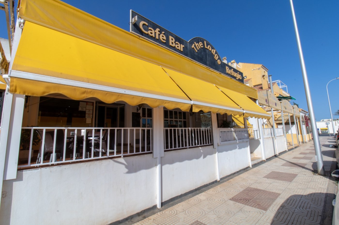 Oferta de negocio de hosteleria a 100 m de la playa urbanización