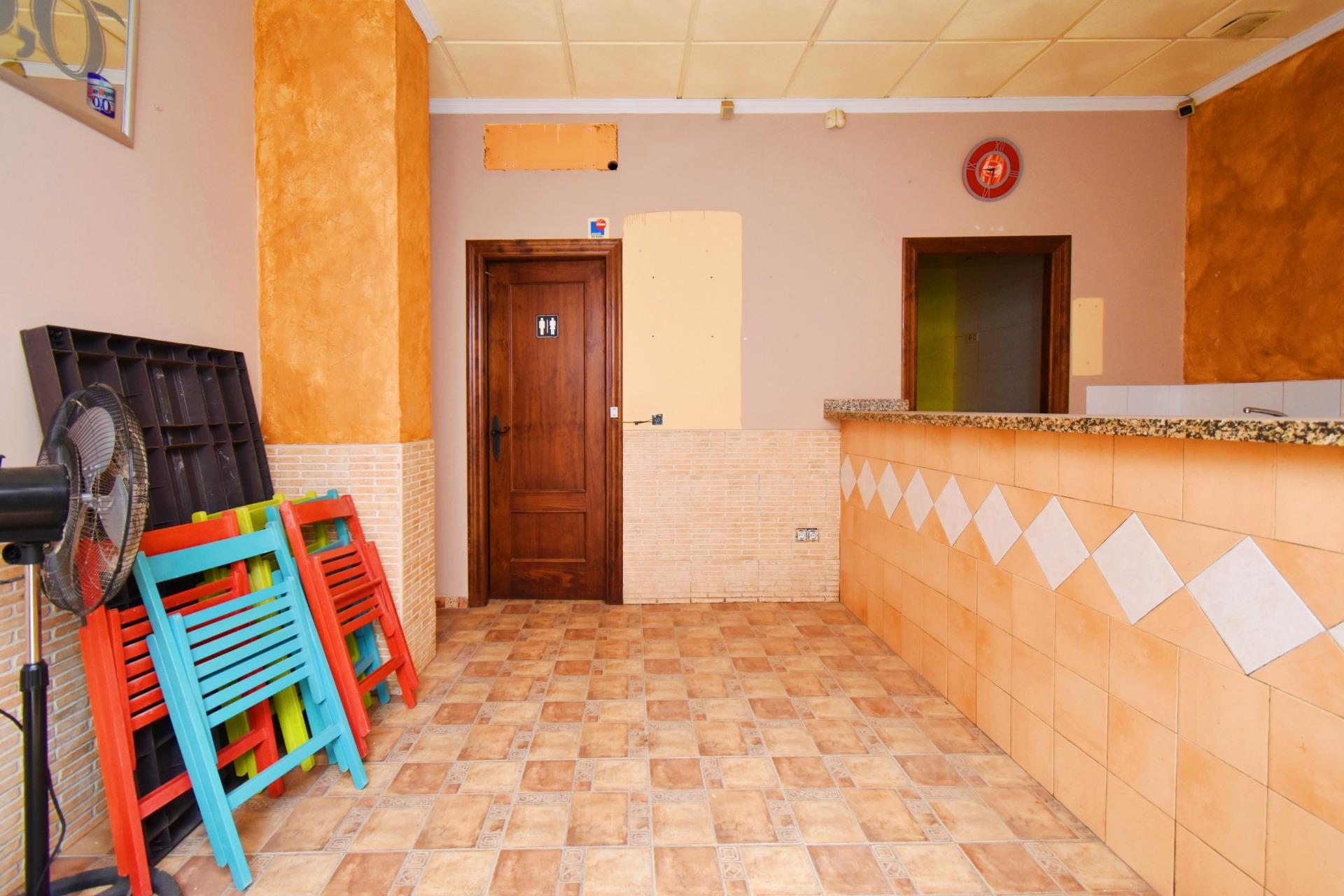 Se vende local comercial en Las Norias de Daza – Ubicación céntrica en El Ejido foto 2 Se vende local comercial en Las Norias de Daza – Ubicación céntrica