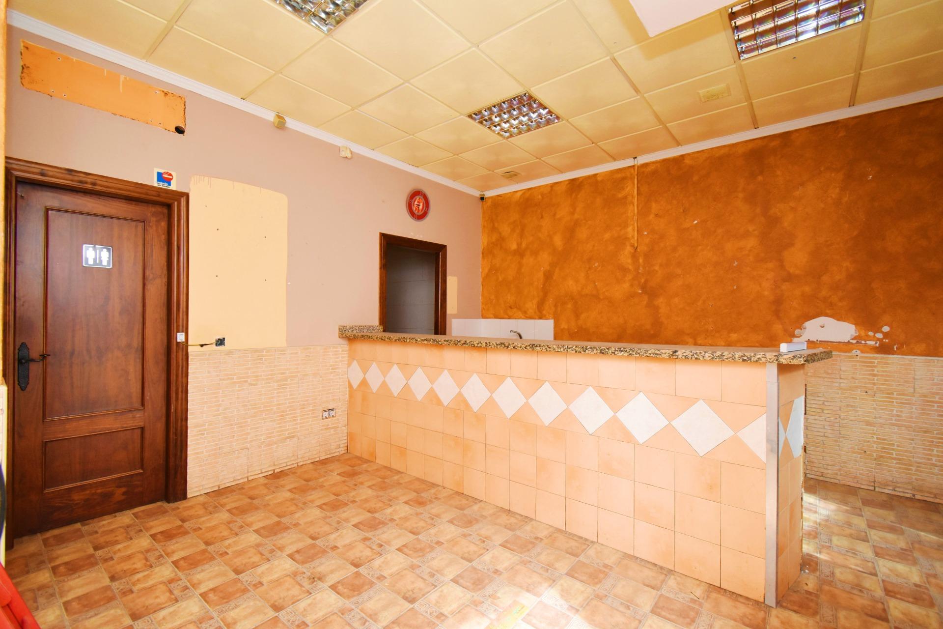 Se vende local comercial en Las Norias de Daza – Ubicación céntrica en El Ejido foto 3 Se vende local comercial en Las Norias de Daza – Ubicación céntrica