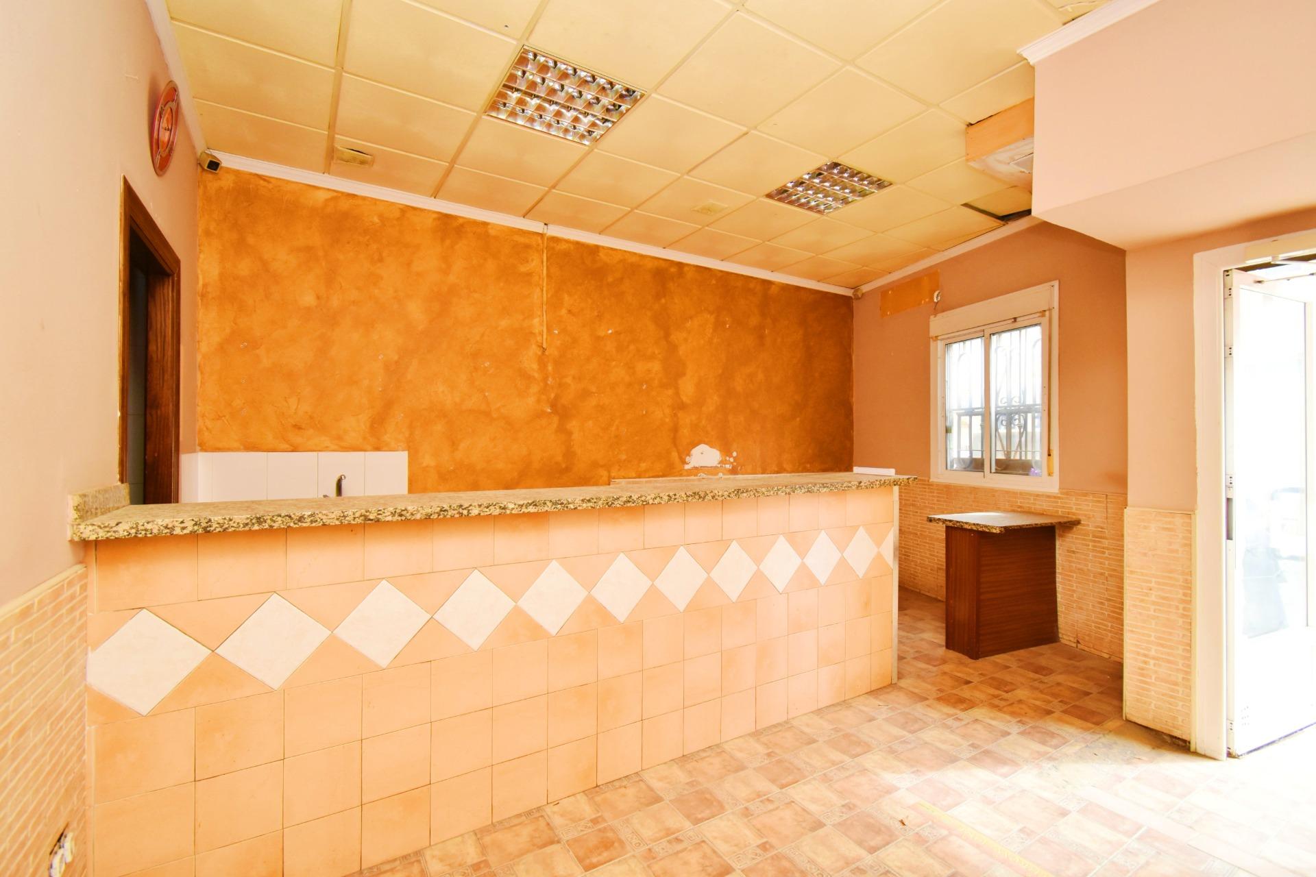 Se vende local comercial en Las Norias de Daza – Ubicación céntrica en El Ejido foto 4 Se vende local comercial en Las Norias de Daza – Ubicación céntrica