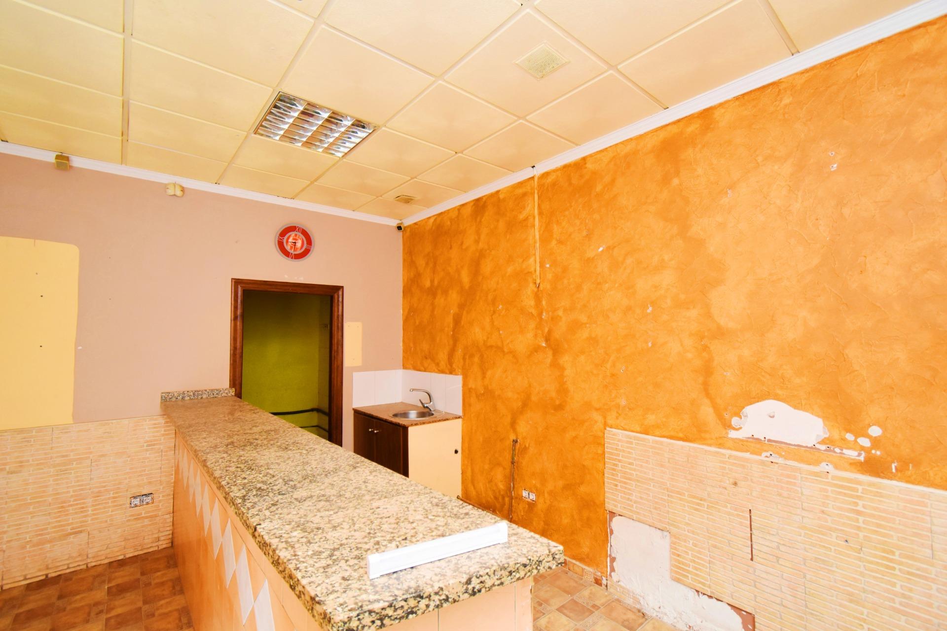 Se vende local comercial en Las Norias de Daza – Ubicación céntrica en El Ejido foto 5 Se vende local comercial en Las Norias de Daza – Ubicación céntrica