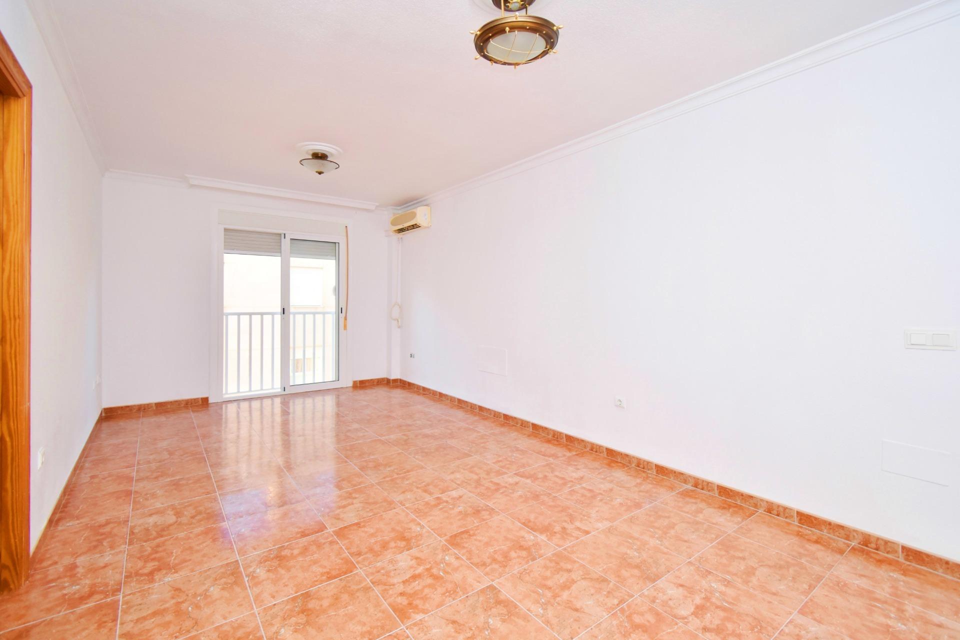 Piso de 3 dormitorios zona pabellón en El Ejido foto 4 Piso de 3 dormitorios zona pabellón