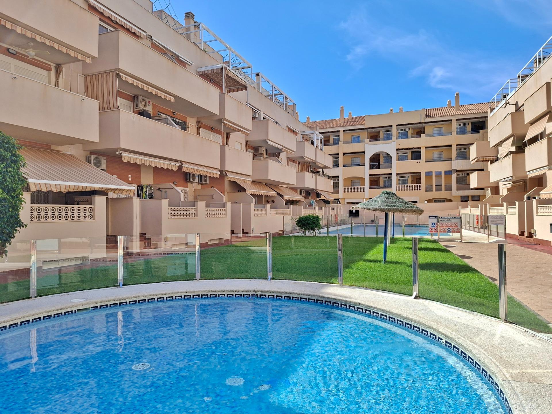 Apartamento a escasos metros de la playa y del paseo marítimo