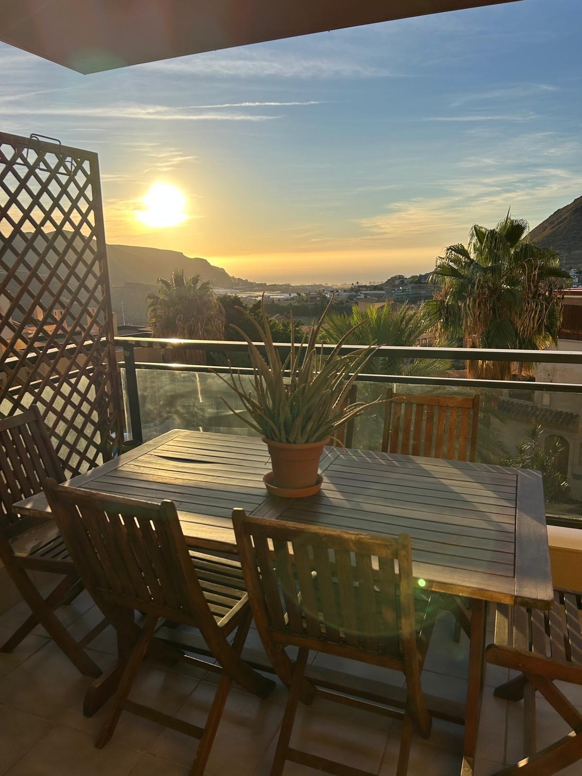 2 DORMITORIOS CON TERRAZA Y VISTAS INMEJORABLES EN LA ENVÍA GOLF