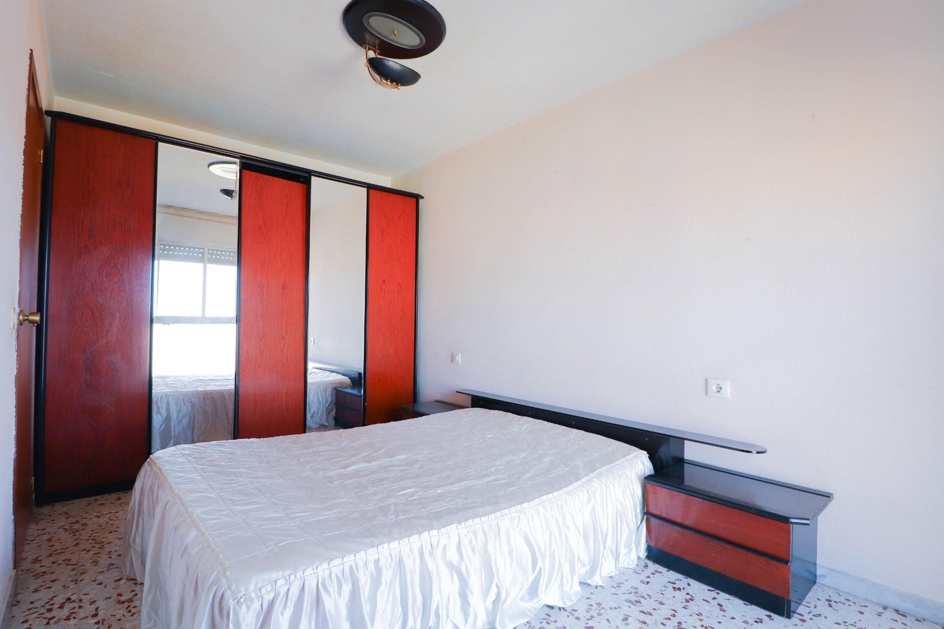 SE VENDE PISO DE 3 HABITACIONES EN BARRIO SAN LUIS