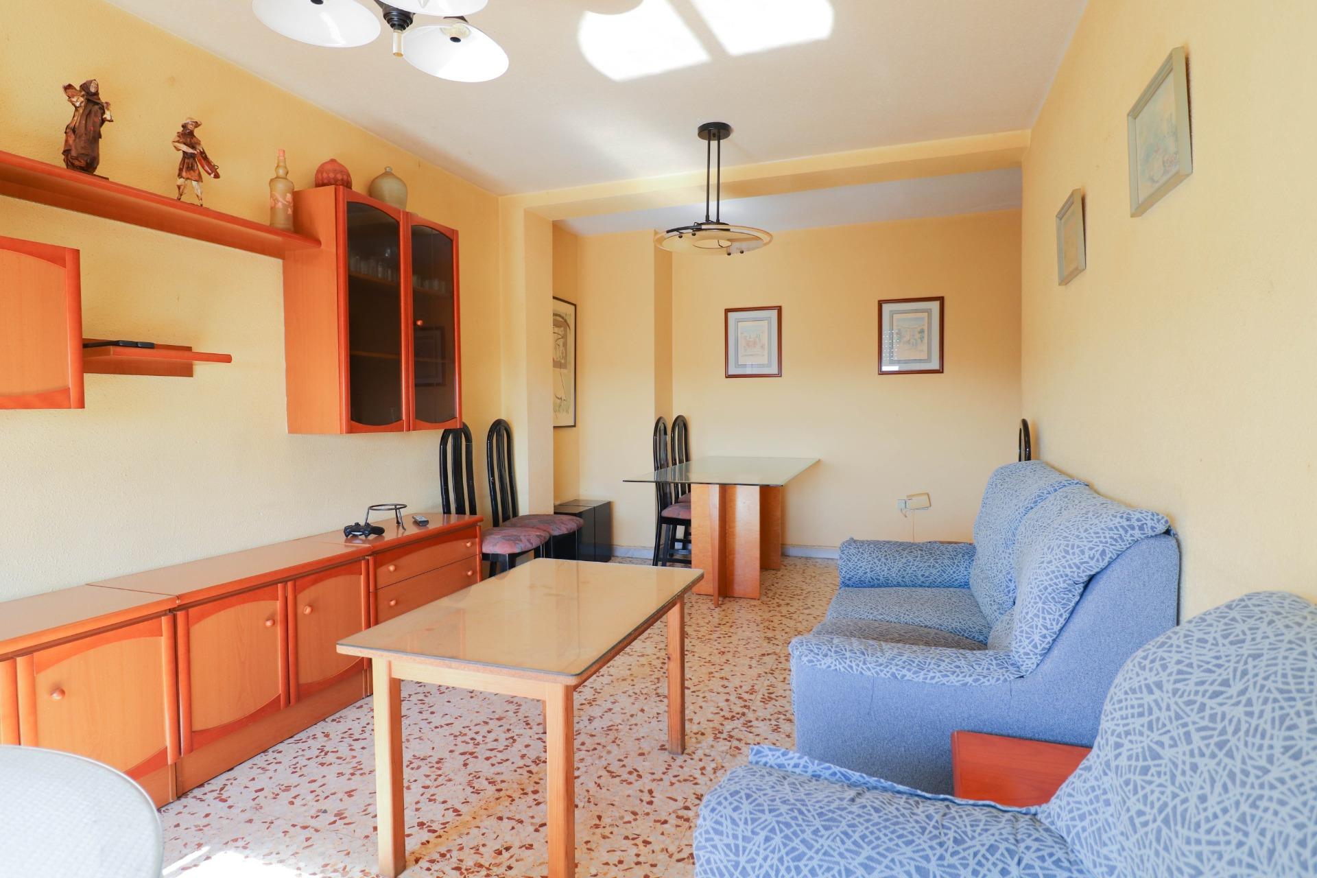 SE VENDE PISO DE 3 HABITACIONES EN BARRIO SAN LUIS
