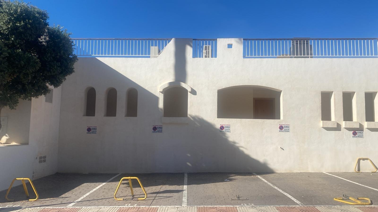 Cómoda Plaza de Parking exterior en Residencial Las Tortugas en Carboneras foto 2 Cómoda Plaza de Parking exterior en Residencial Las Tortugas