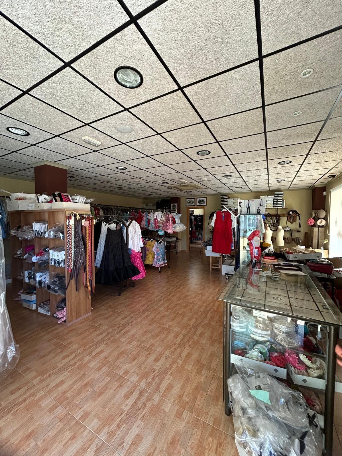 MAGNÍFICO LOCAL COMERCIAL HACIENDO ESQUINA EN LA GANGOSA – VÍCAR en Vicar foto 4 MAGNÍFICO LOCAL COMERCIAL HACIENDO ESQUINA EN LA GANGOSA - VÍCAR