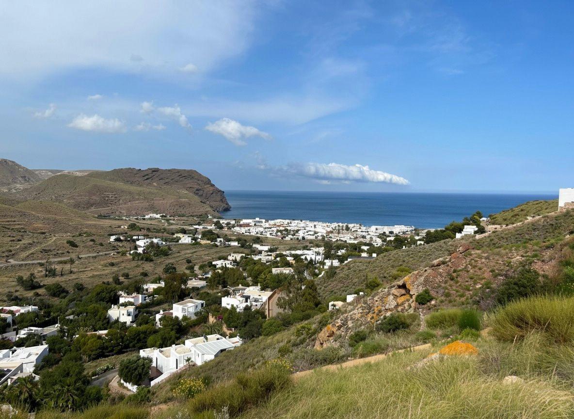 PARCELA URBANA EN LA MEJOR ZONA DE LAS NEGRAS CON VISTAS INIGUALABLES