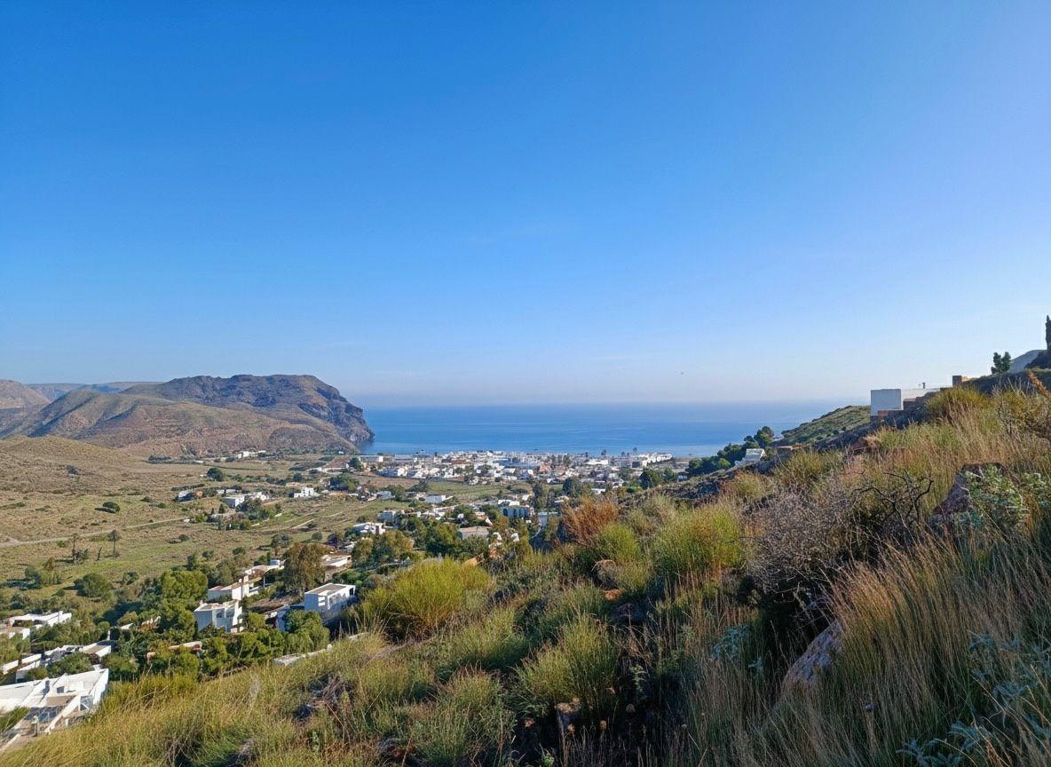 PARCELA URBANA EN LA MEJOR ZONA DE LAS NEGRAS CON VISTAS INIGUALABLES
