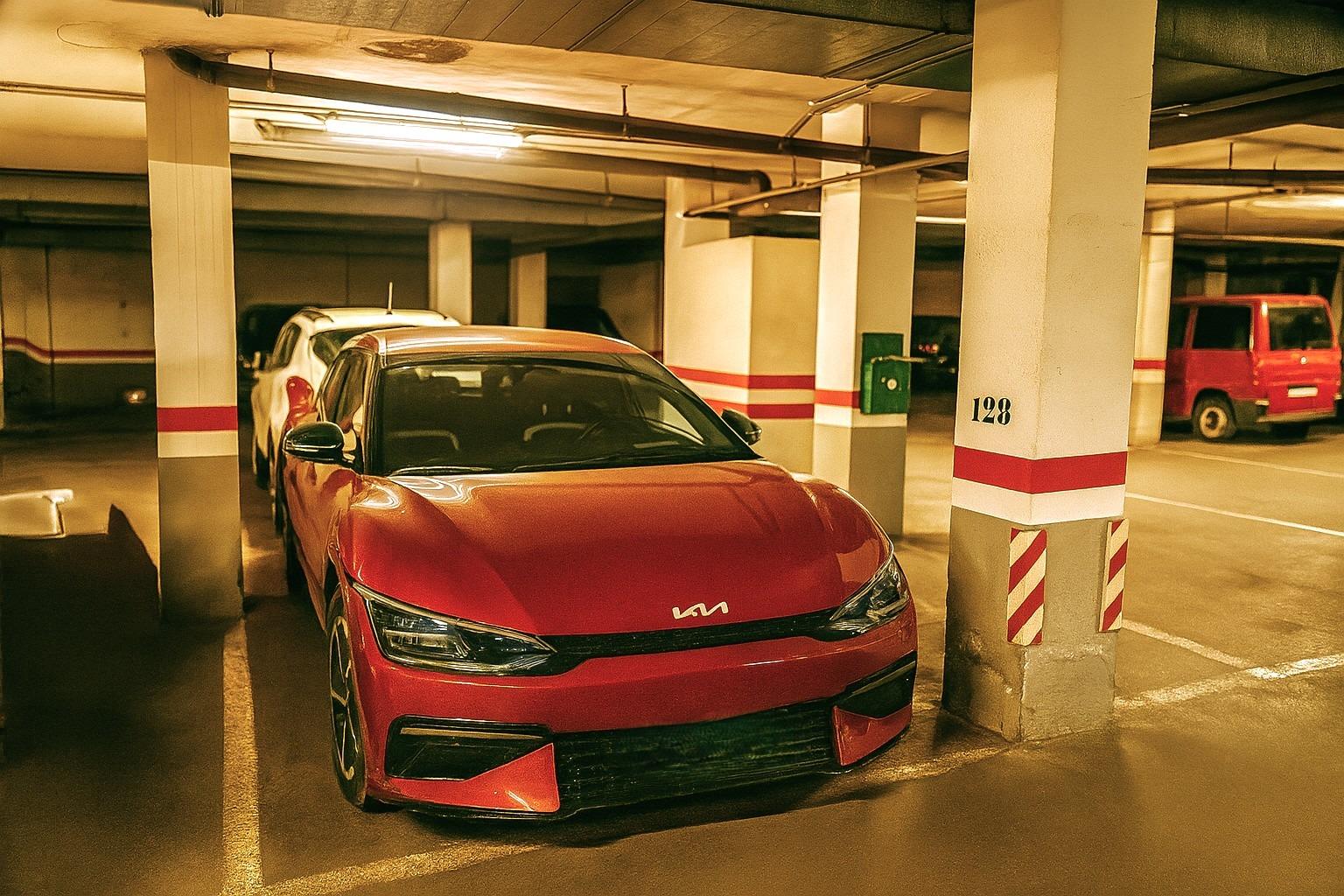 Plaza de Garaje XL (30m²) en Cortijo Grande - ¡Ideal Coche Grande + Motos!