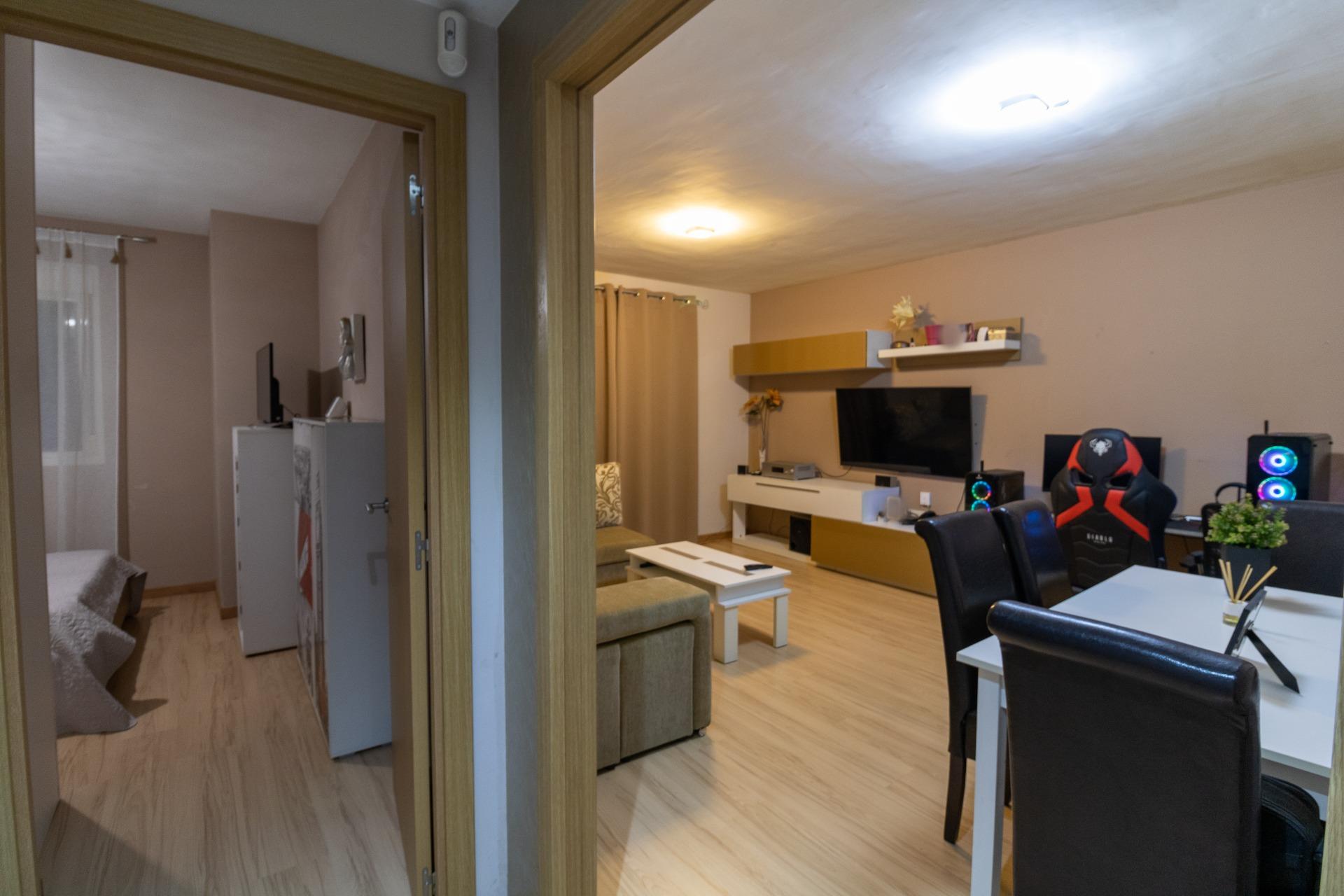 PISO EN LA PUEBLA DE VÍCAR