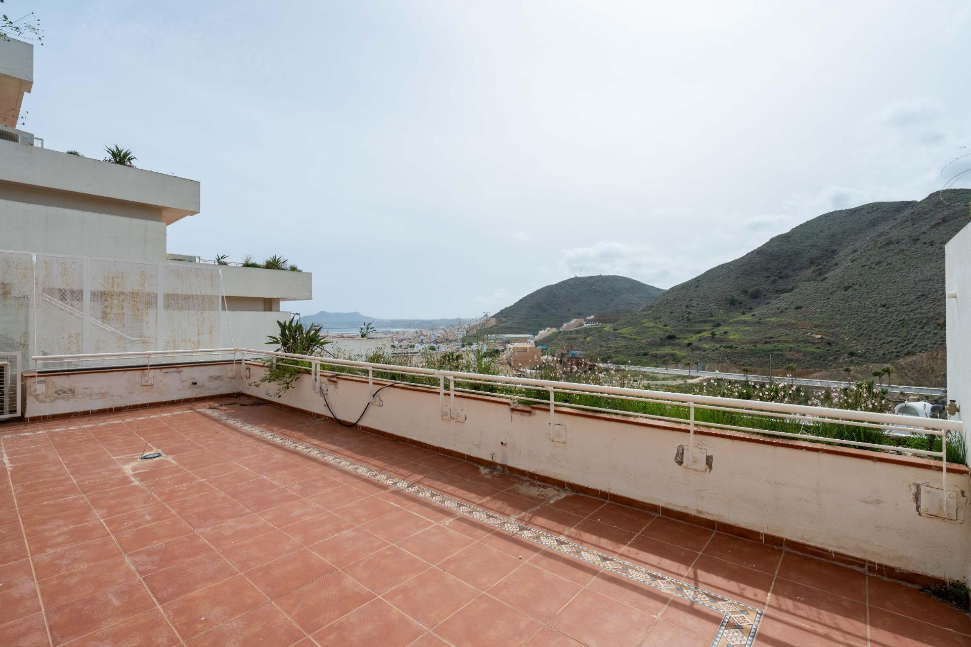 APARTAMENTO A ESTRENAR CON VISTAS AL MAR