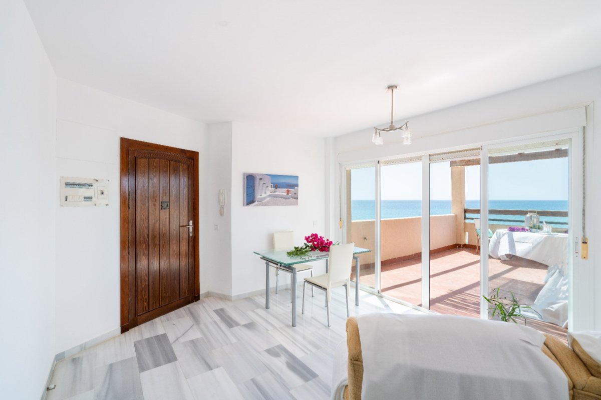 Apartamento en Carboneras con espectacular terraza y vistas directas al Mar