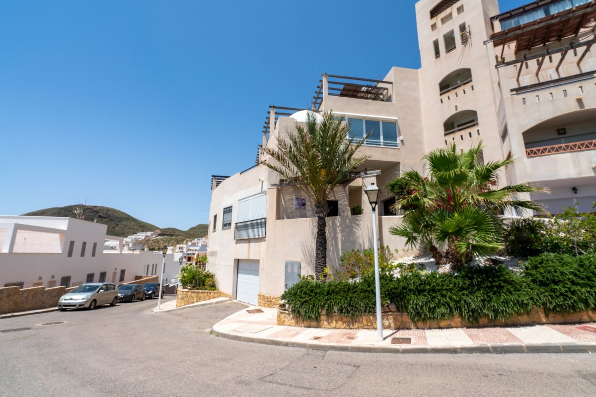 Apartamento en Carboneras con espectacular terraza y vistas directas al Mar