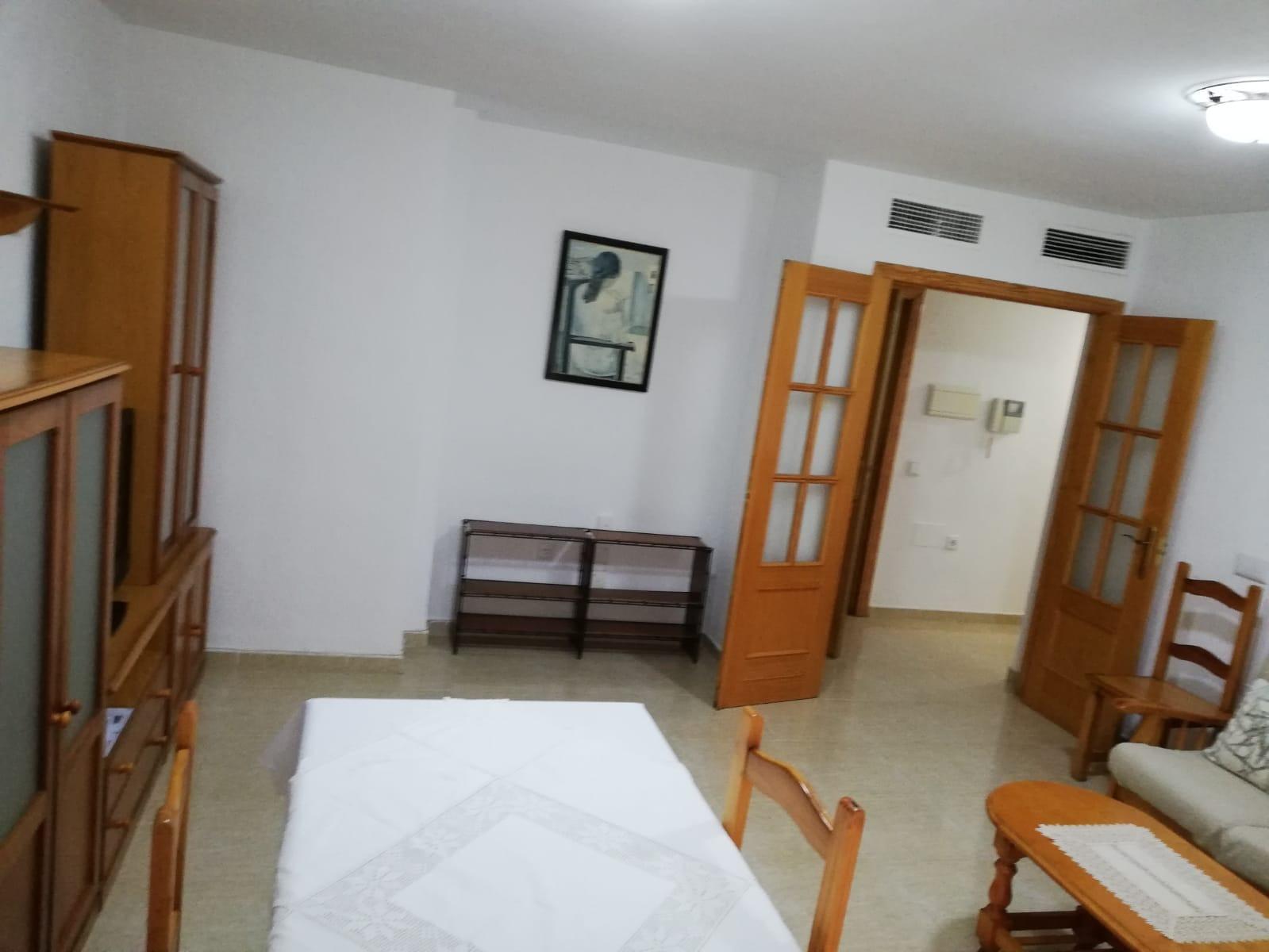 SE ALQUILA PISO AL LADO DE PASEO MARITIMO ZAPILLO en Almeria foto 4 SE ALQUILA PISO AL LADO DE PASEO MARITIMO ZAPILLO