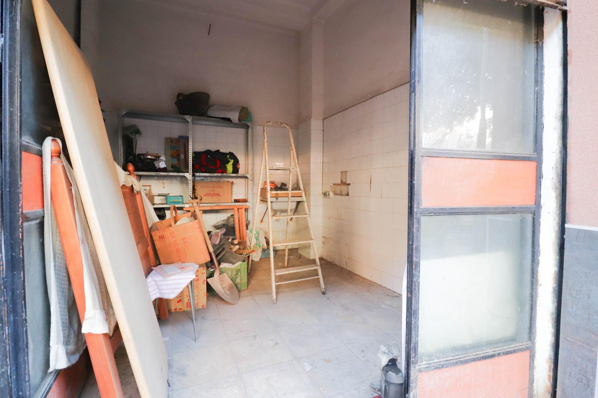 ️ ¡OPORTUNIDAD ÚNICA EN PLENA RAMBLA AMATISTEROS!  ️ ✨ 2 LOCALES COMERCIALES CONTIGUOS por sólo 27.500 € ✨