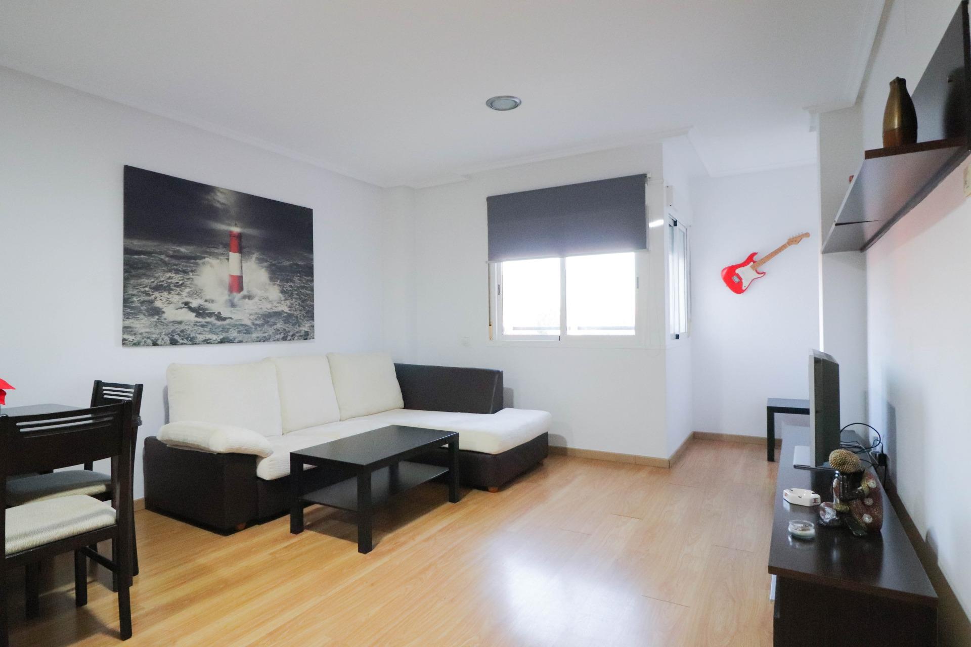 ÁTICO EN ALQUILER EN RAMBLA AMATISTEROS – LARGA TEMPORADA